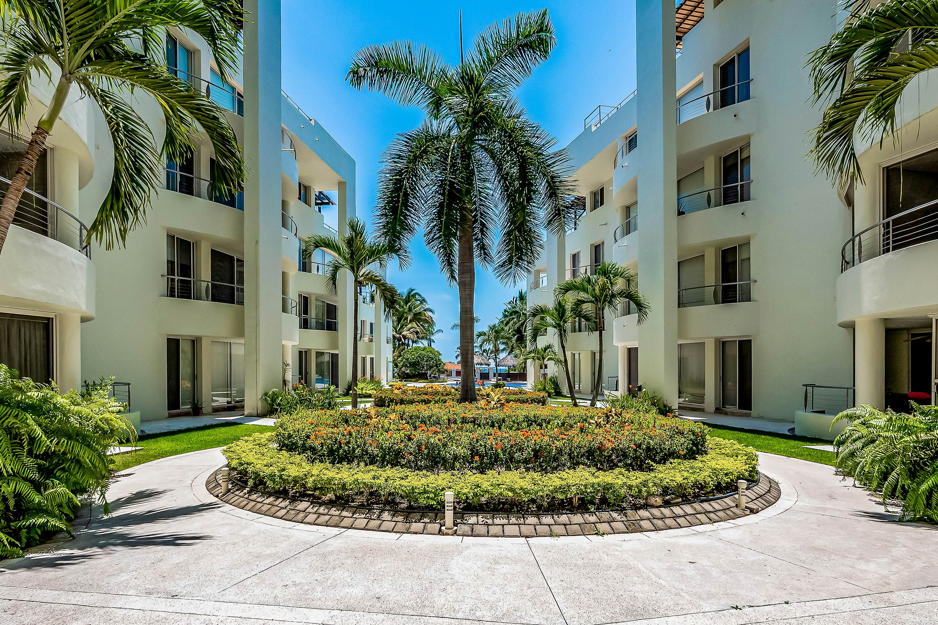 Nitta Condo # 04, PB