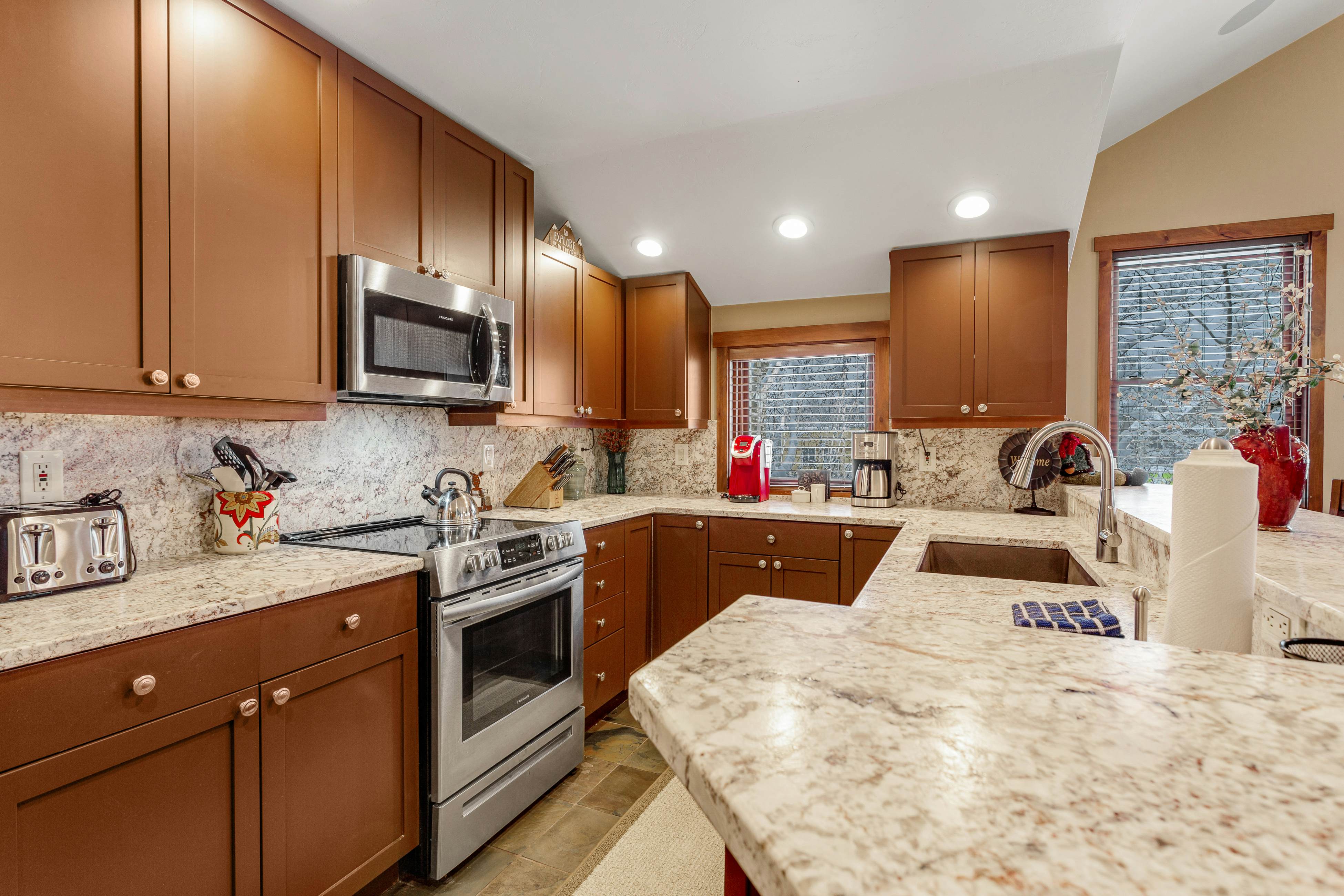 Main Street Junction #27