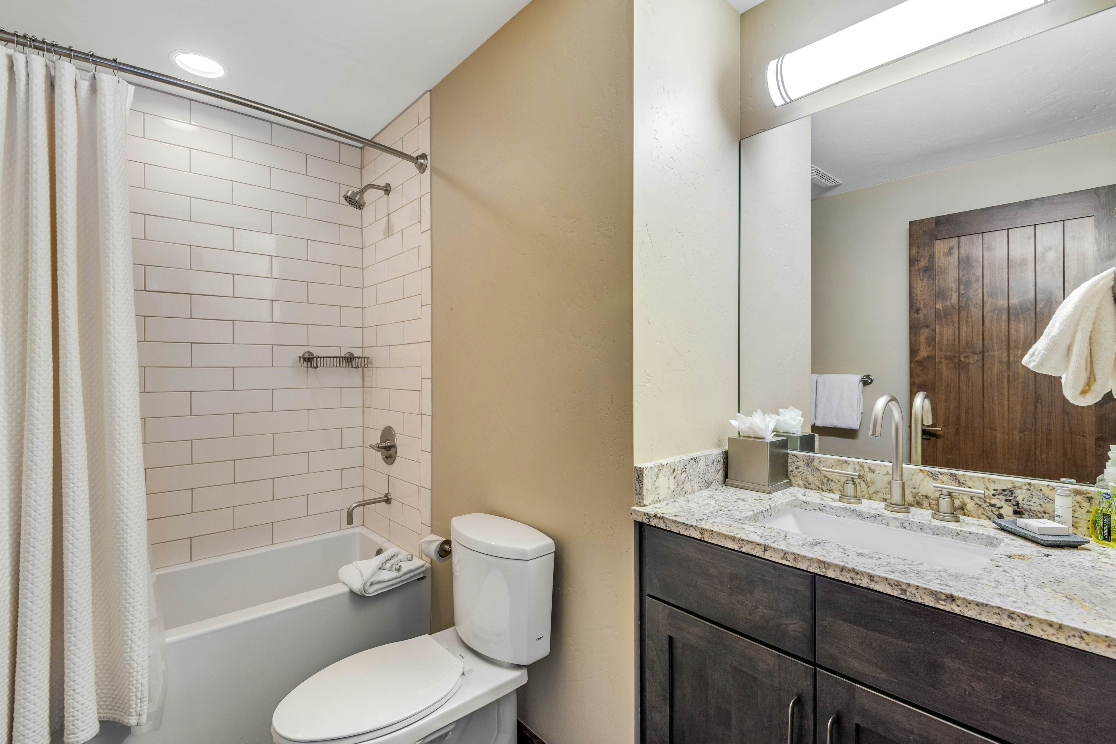 Water House On Main Street #6208