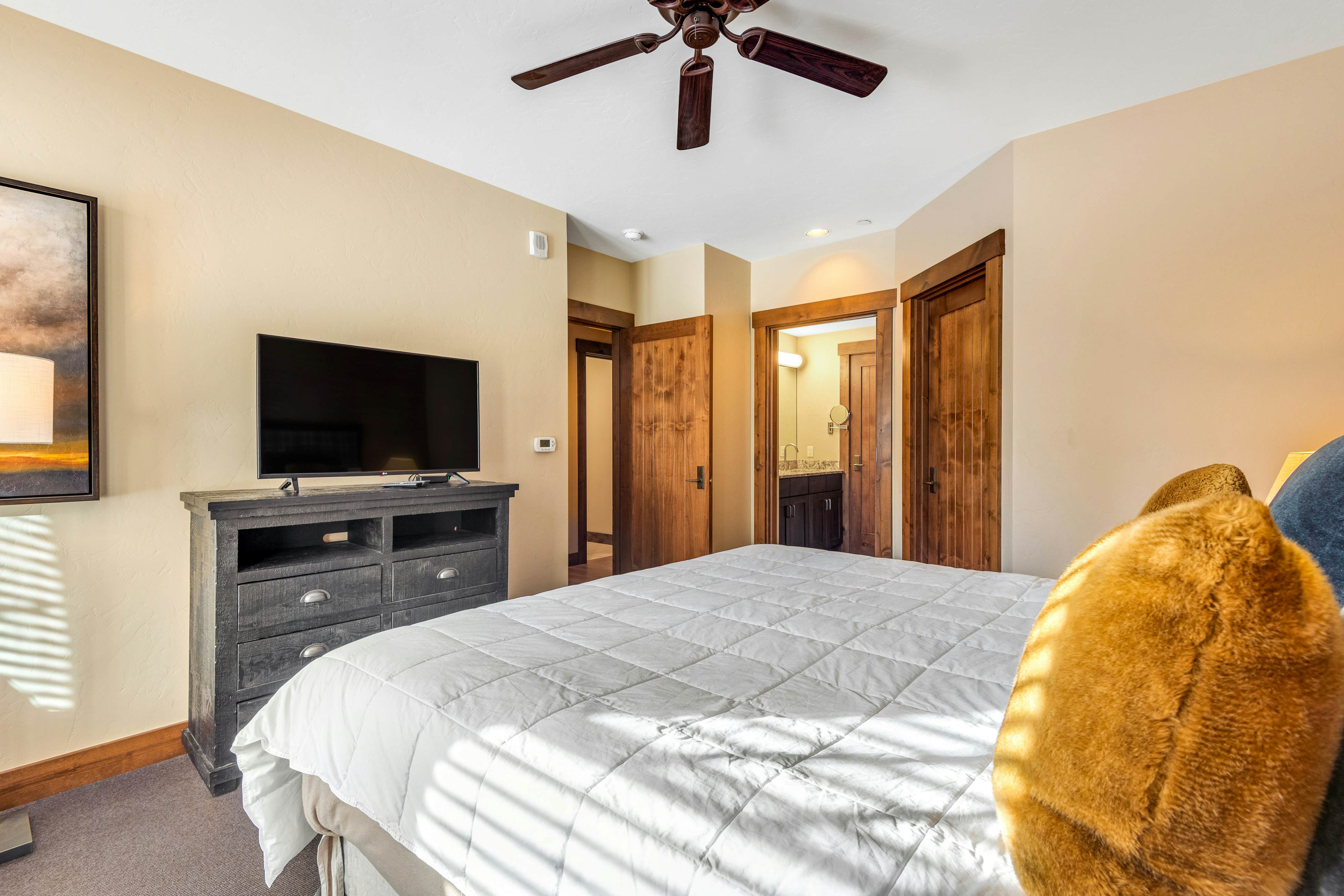 Water House On Main Street #6208