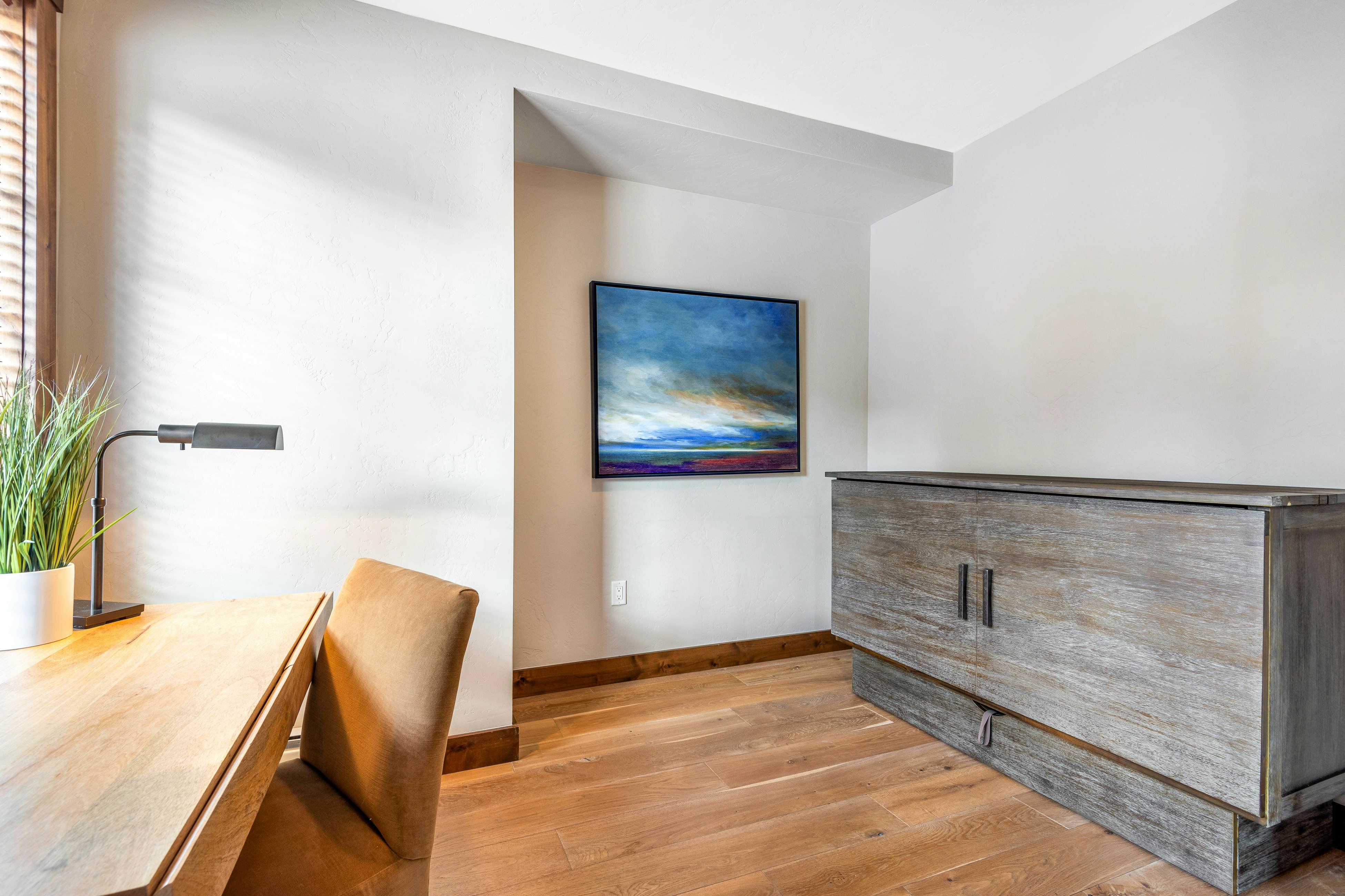 Water House On Main Street #6208