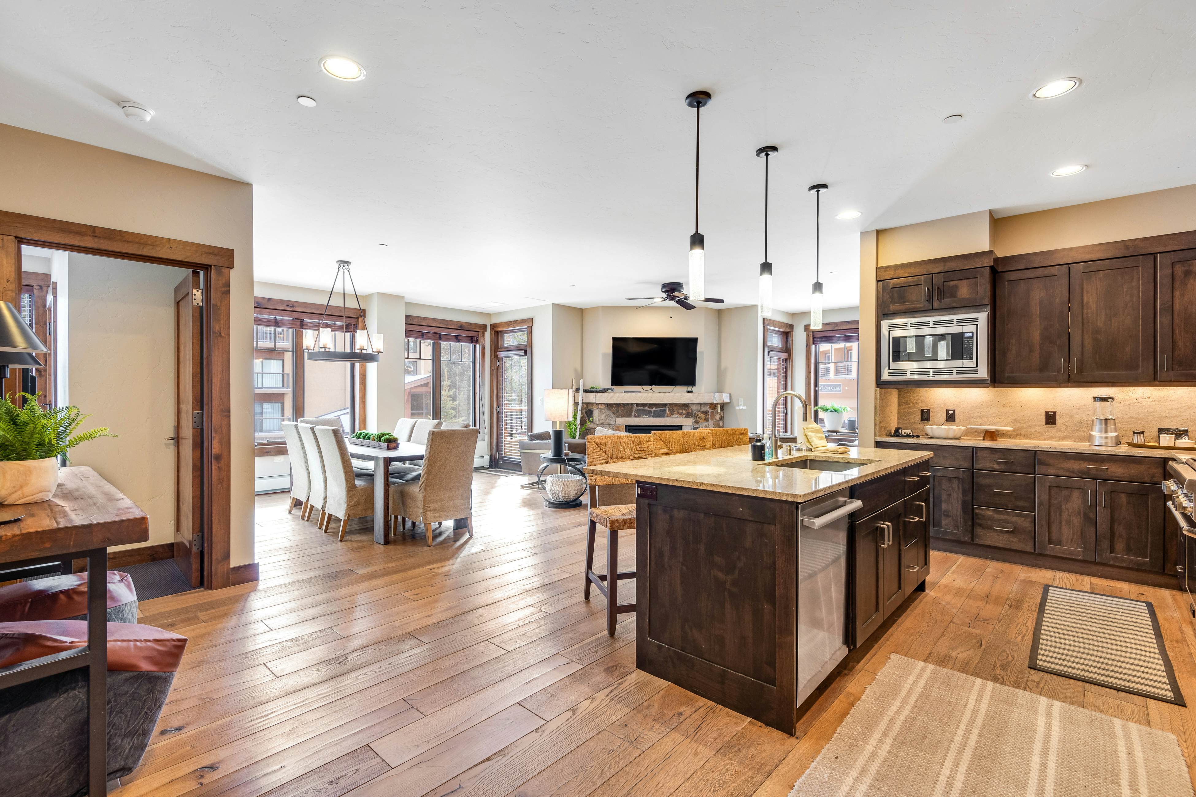 Water House On Main Street #6208