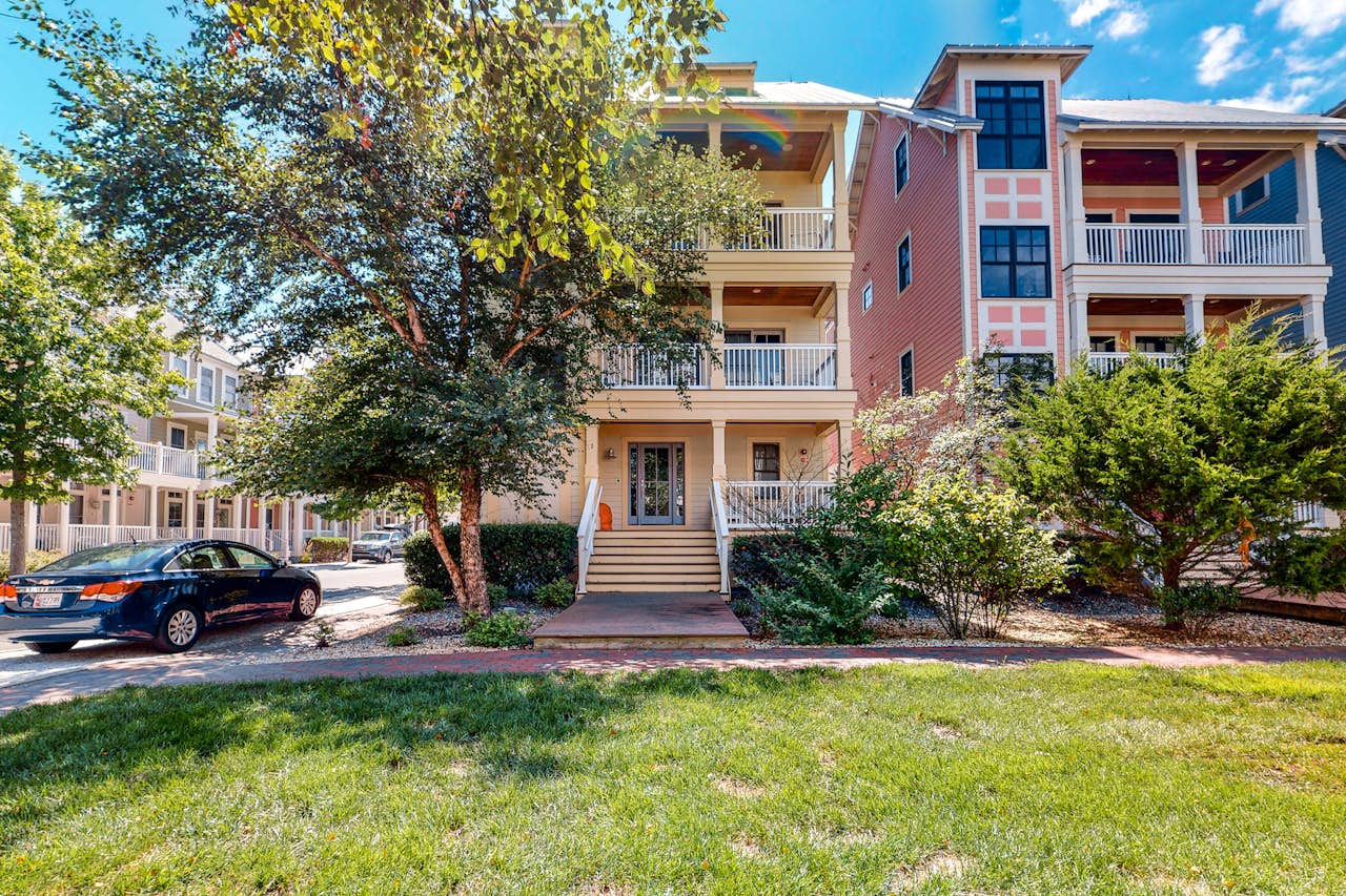 Sunset Island 2 Beachside Mews 6 BD Ocean City, MD Vacation Rental