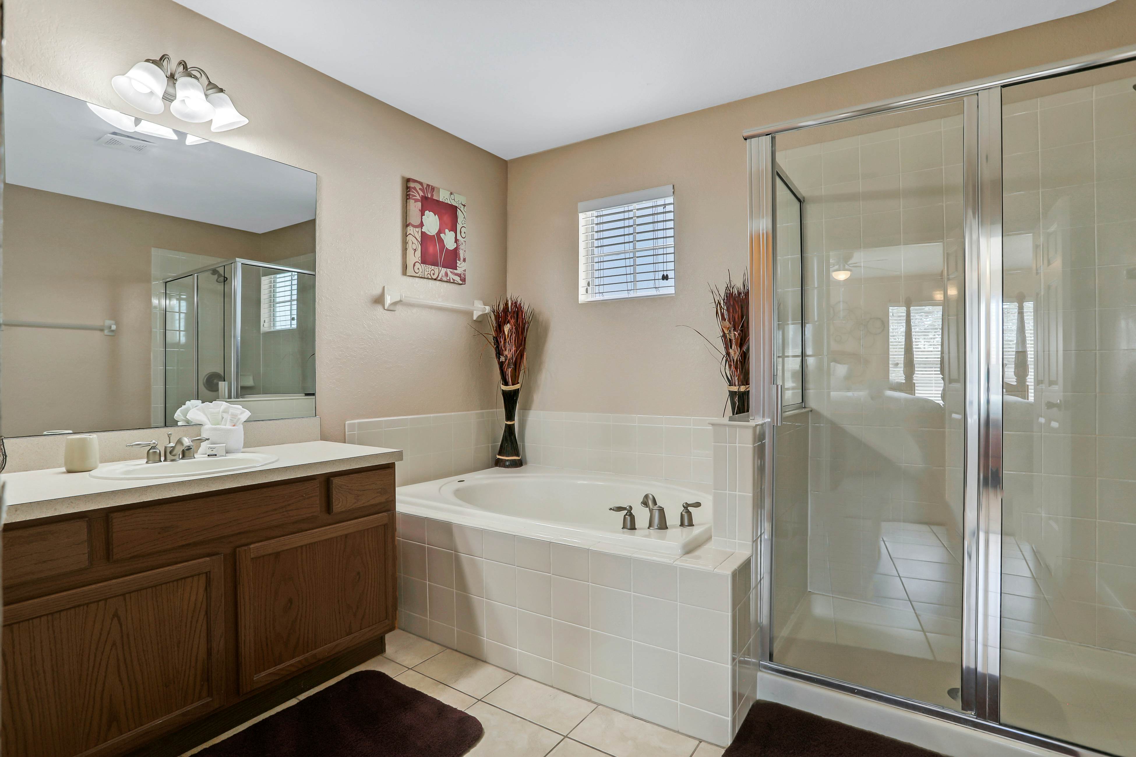 Castle Street Memories - Trafalgar Village Resort