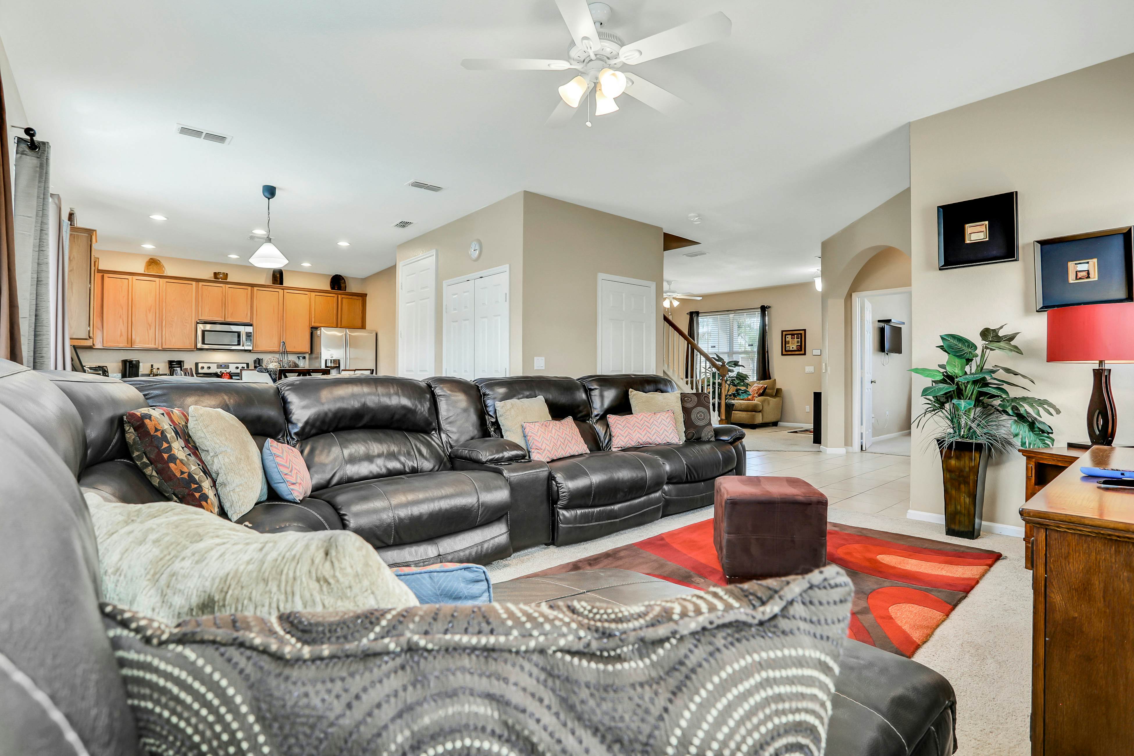 Castle Street Memories - Trafalgar Village Resort