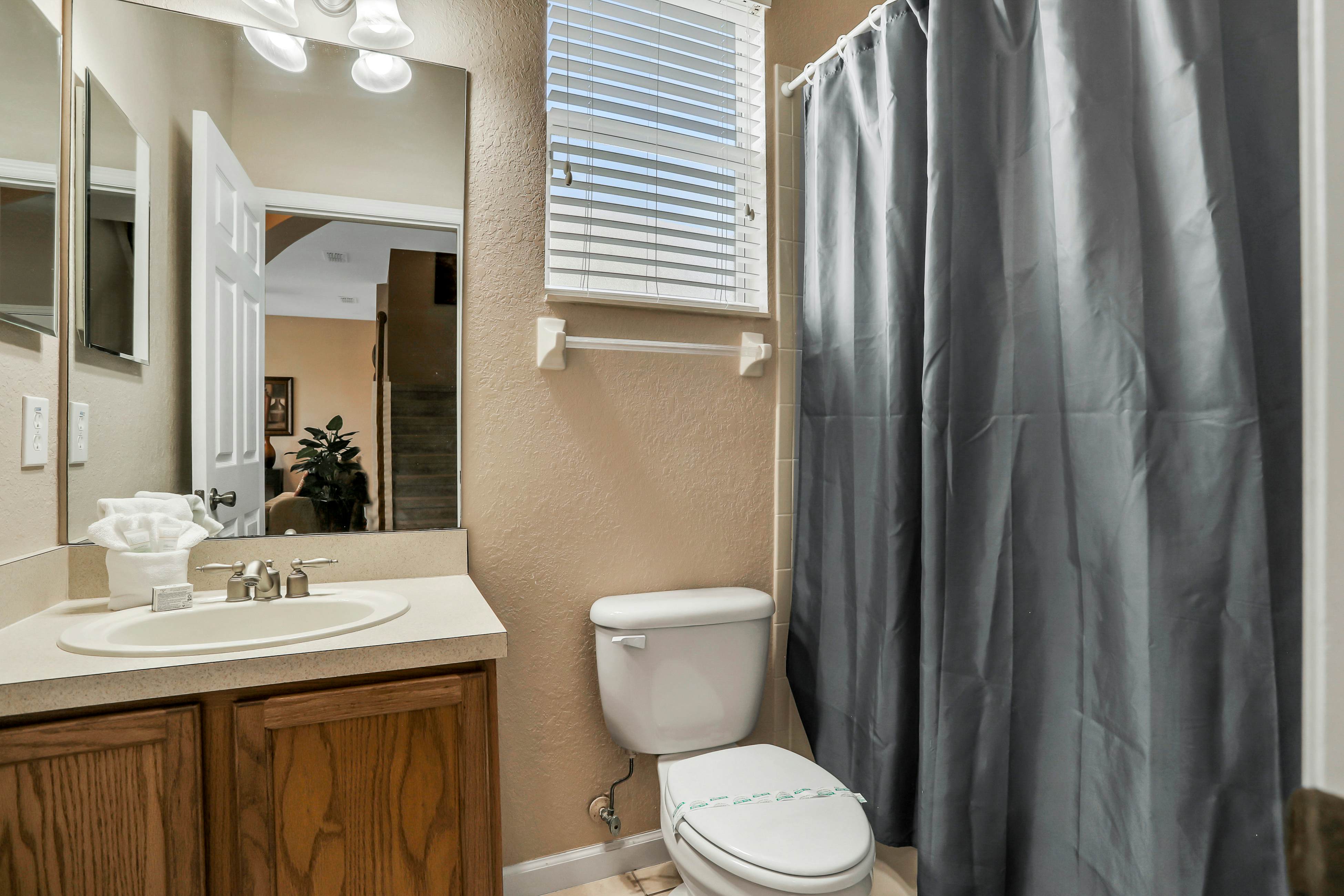 Castle Street Memories - Trafalgar Village Resort