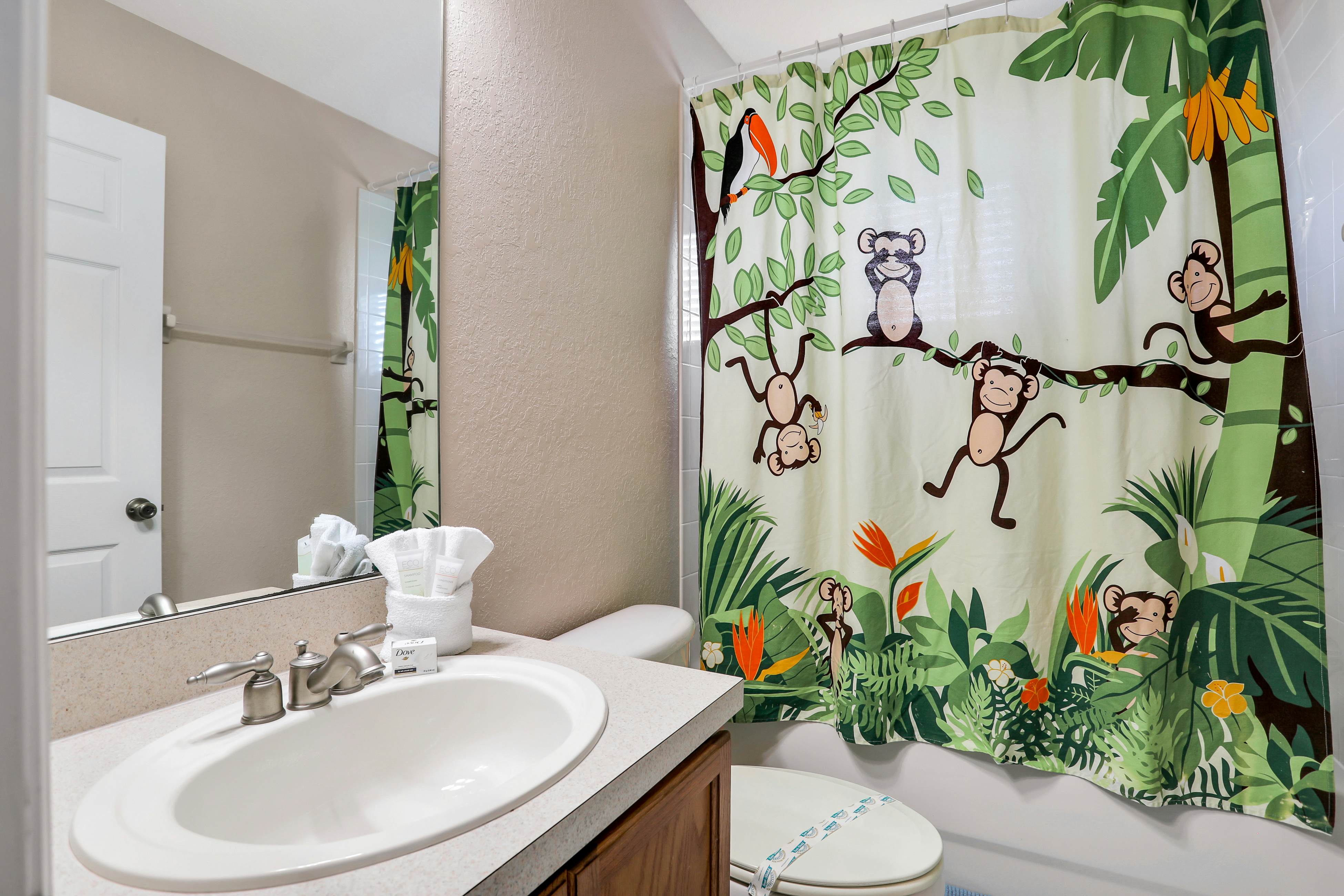 Castle Street Memories - Trafalgar Village Resort