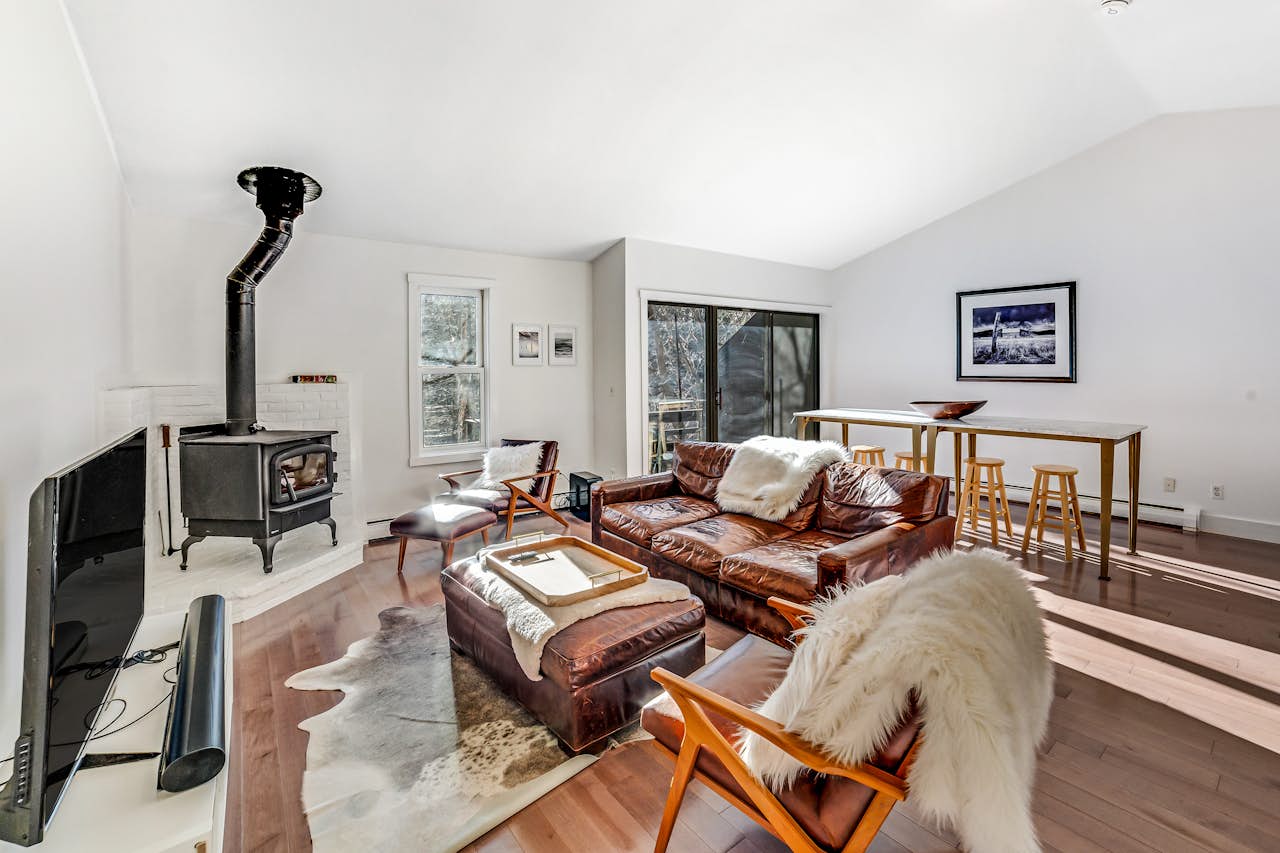 ONQ 2 BD Quechee, VT Vacation Rental Vacasa