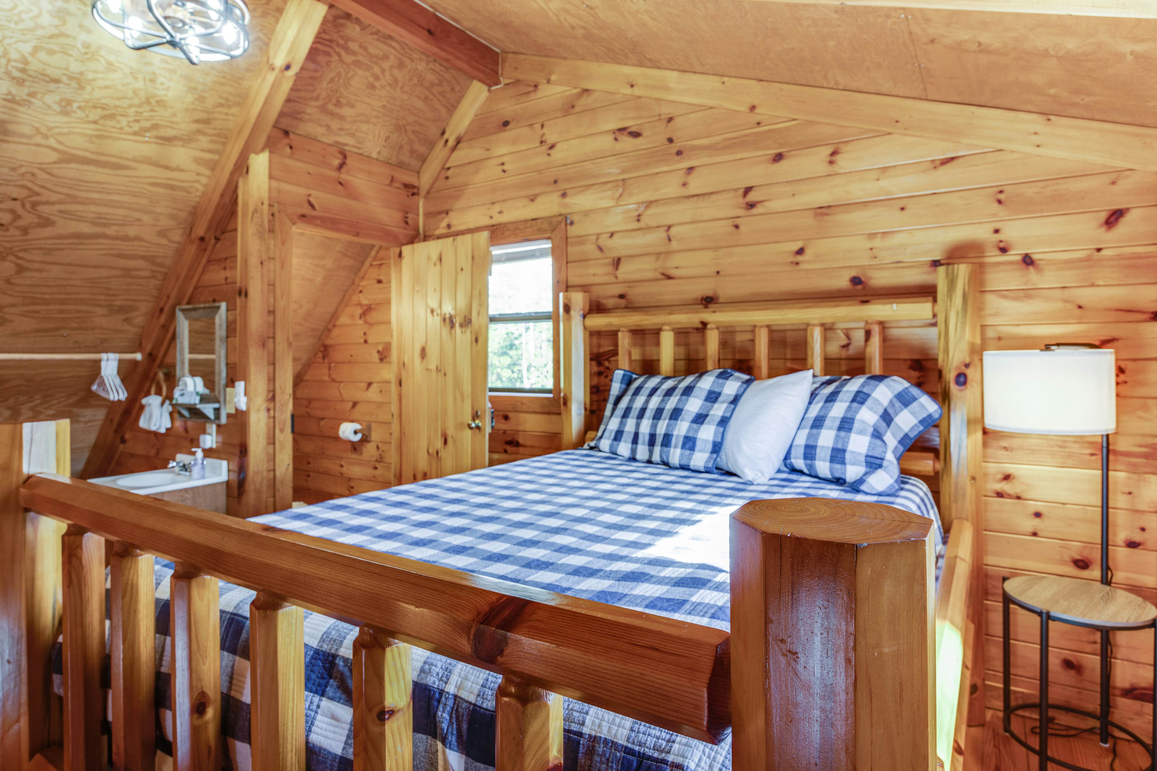 Hillside Hideaway 0 BD Blairsville, GA Vacation Rental Vacasa