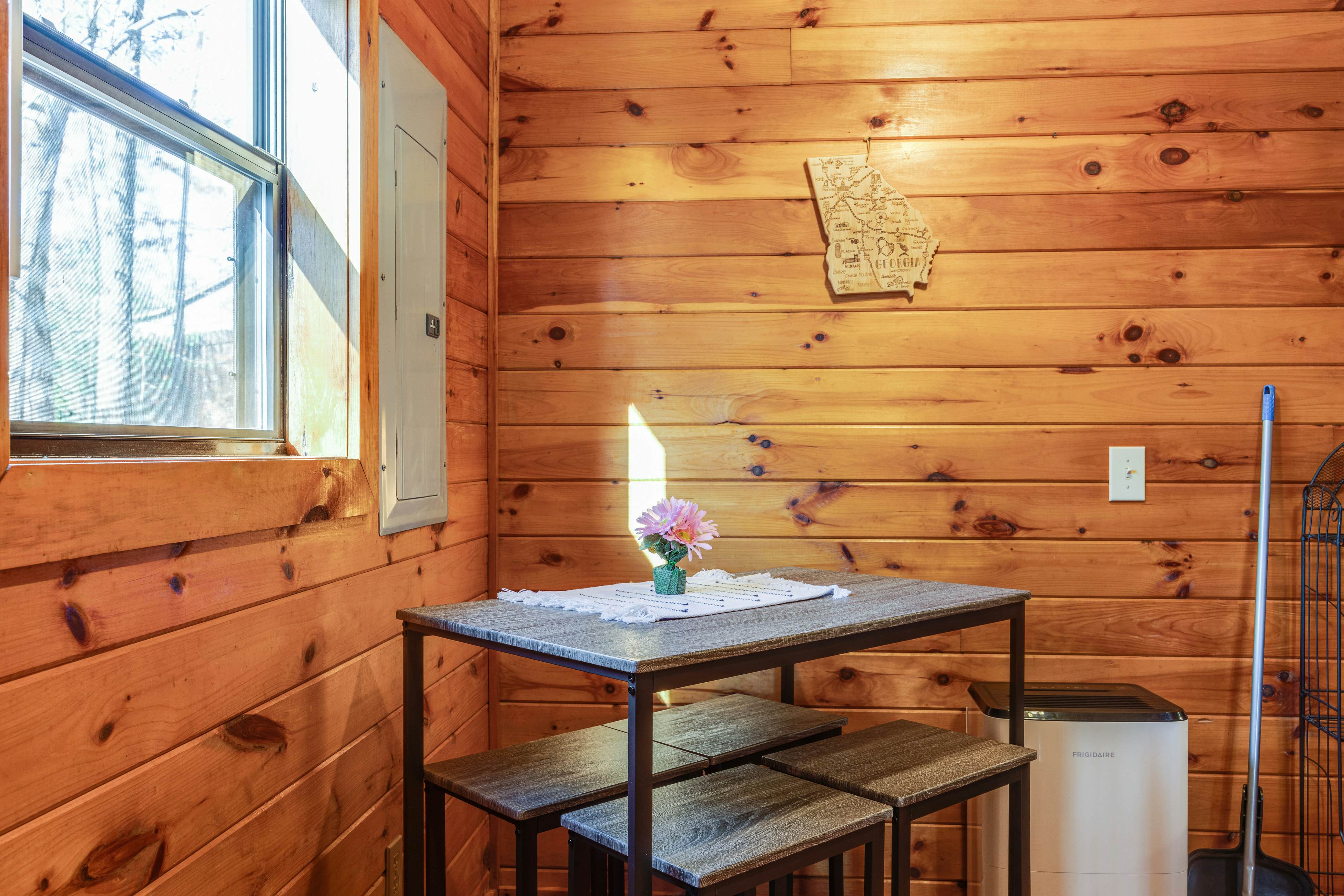 Hillside Hideaway 0 BD Blairsville, GA Vacation Rental Vacasa