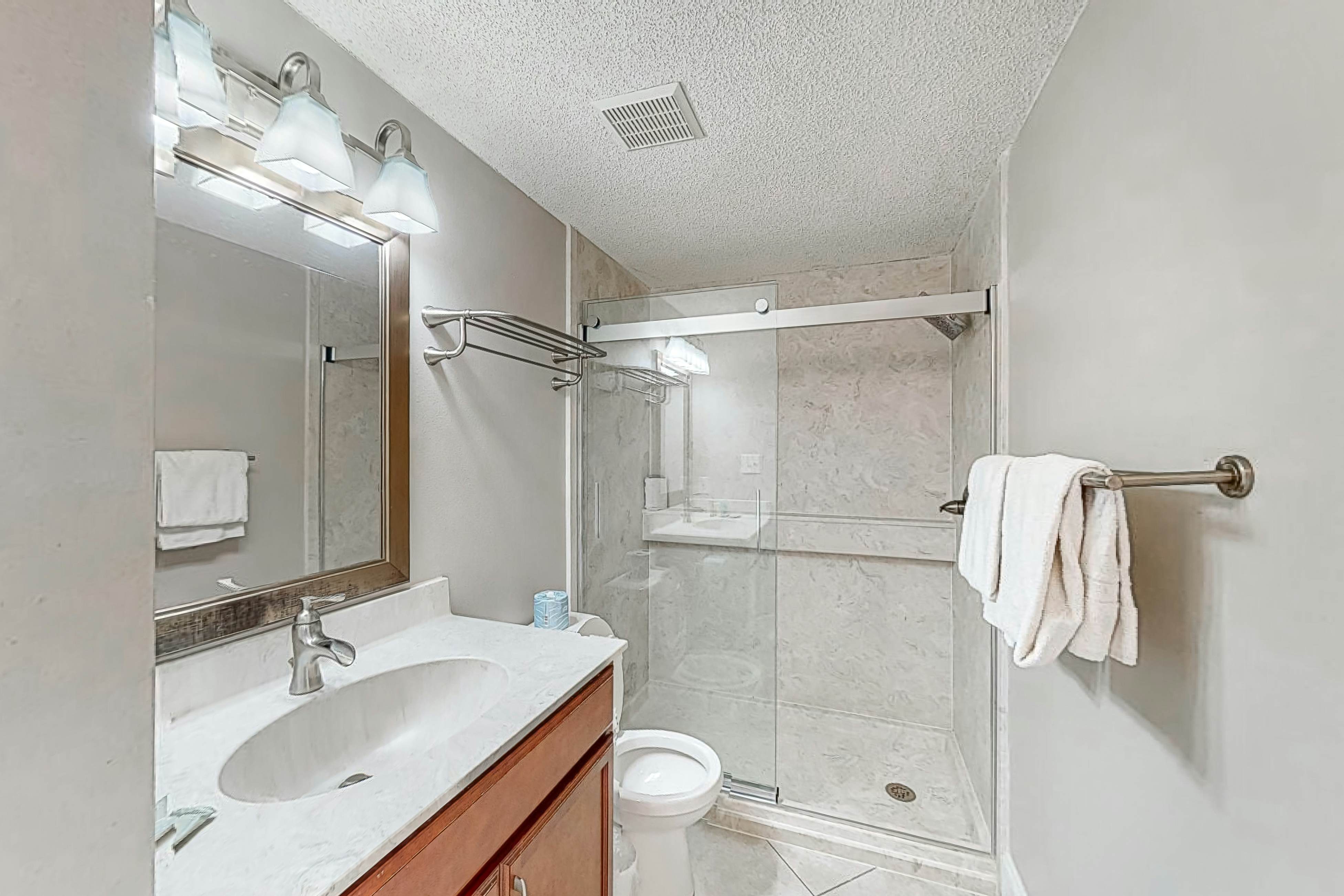 Emerald Towers West 2007