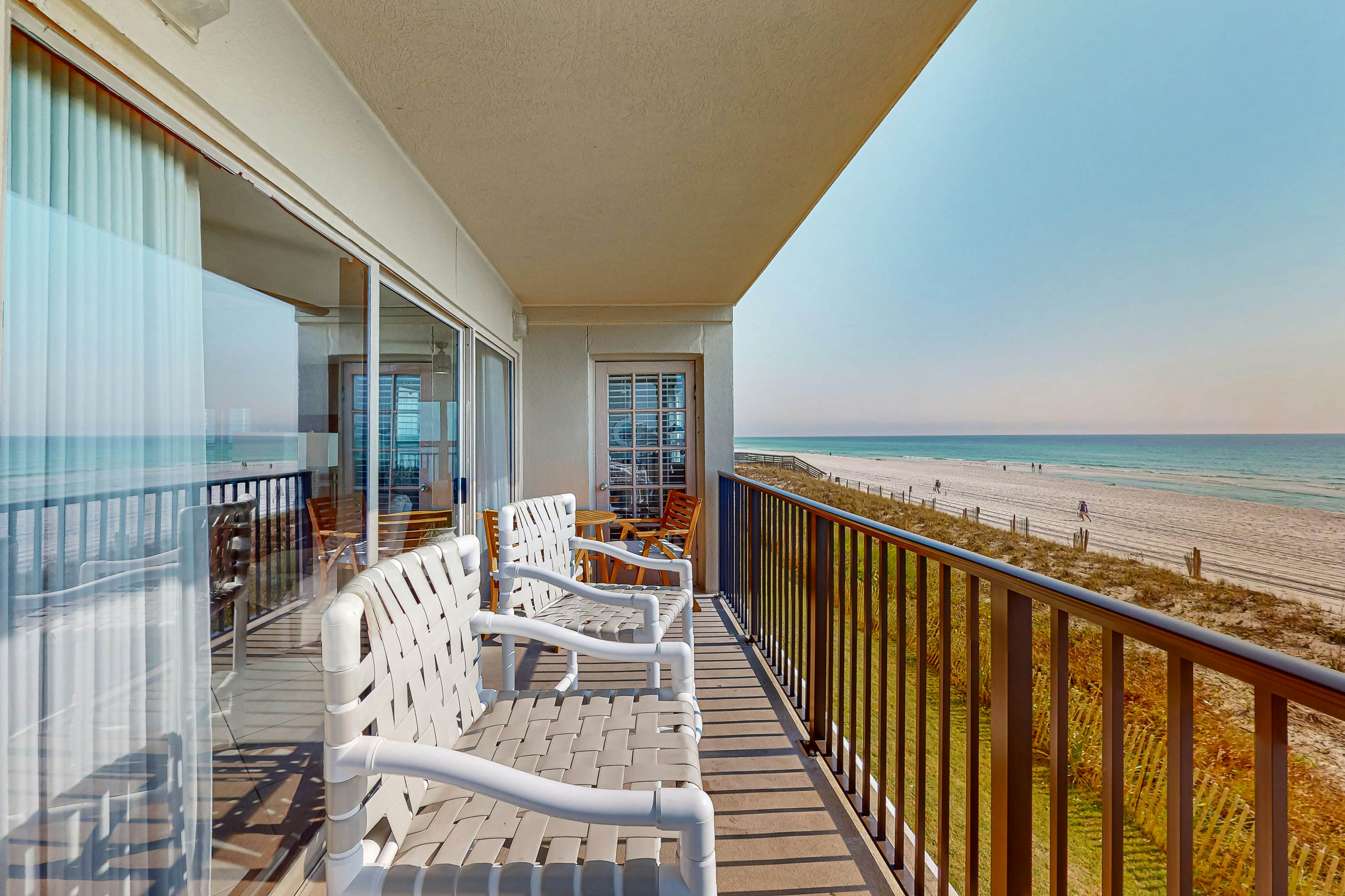 Emerald Towers West 2007