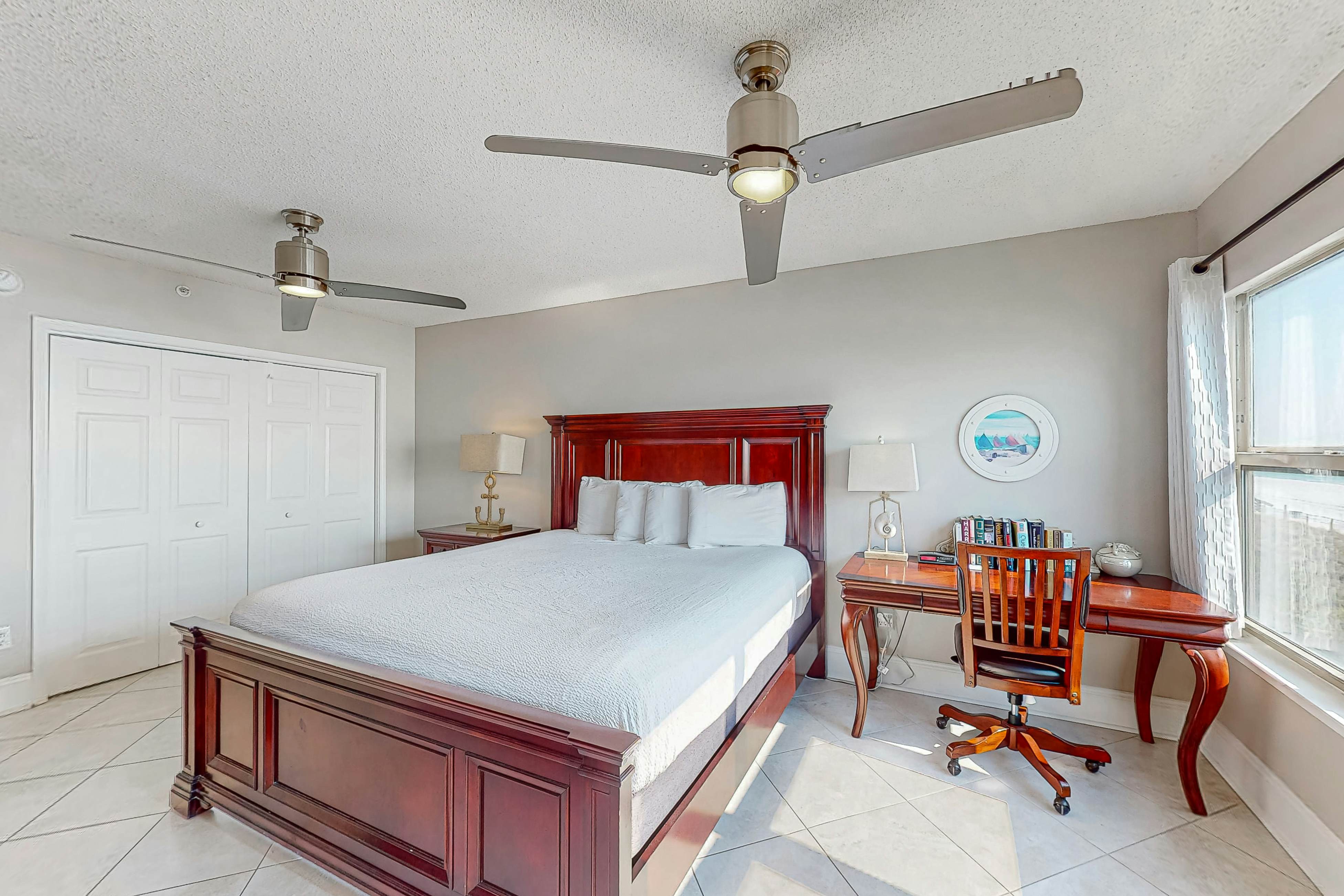 Emerald Towers West 2007