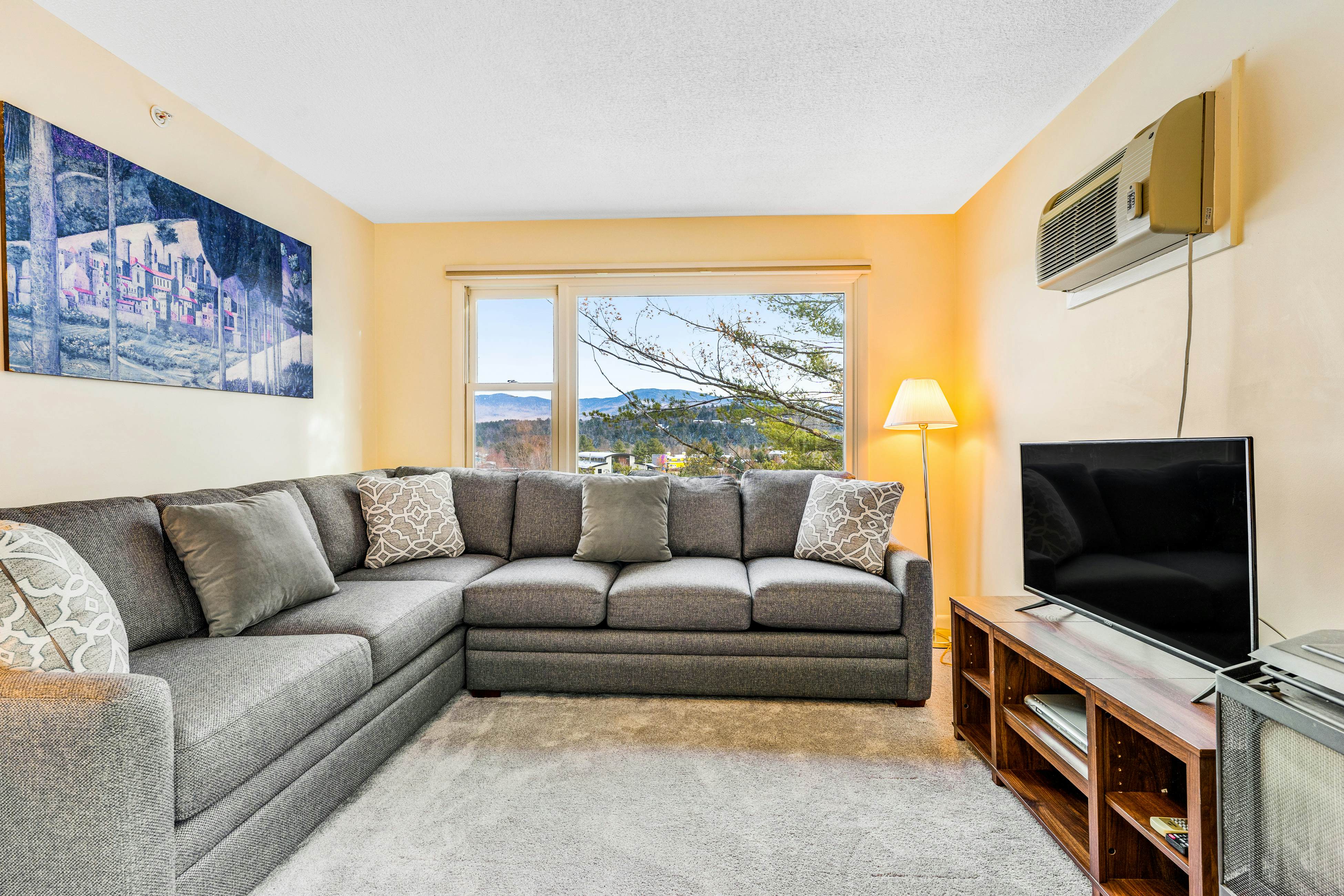 Mountainside Resort F303