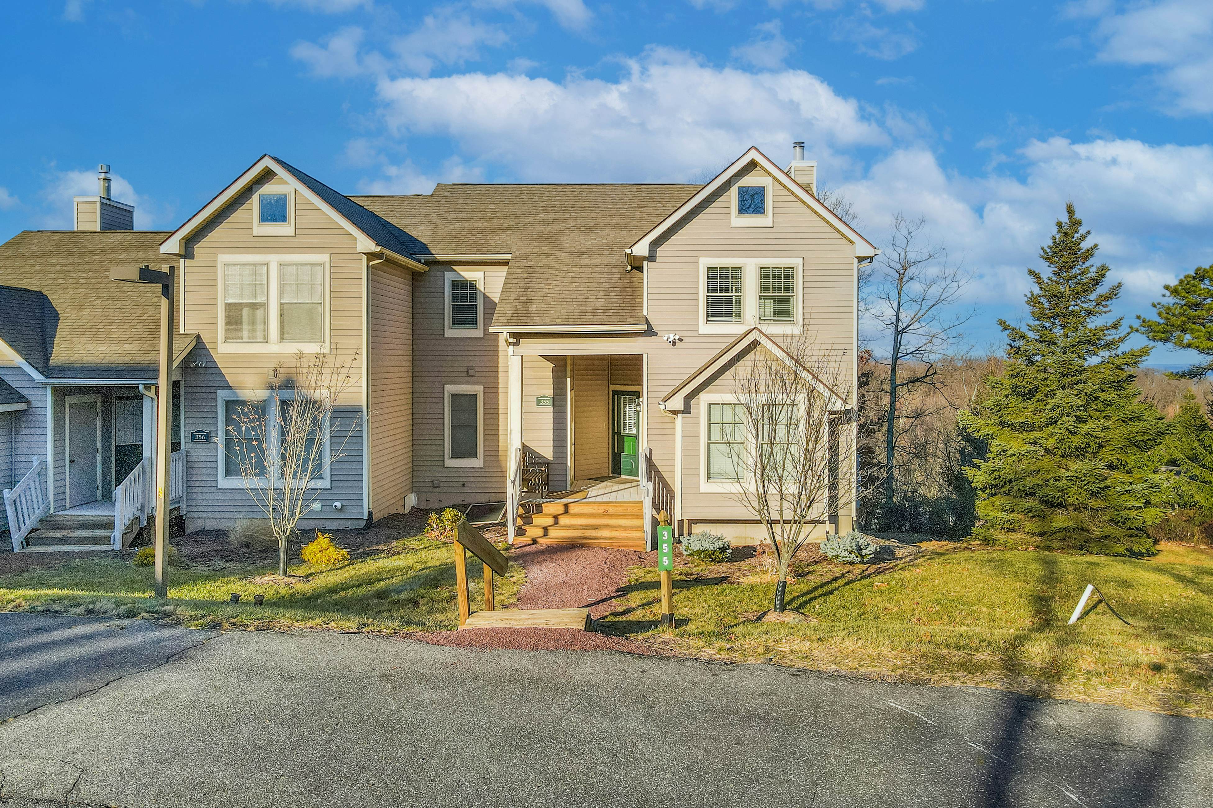 Modern Mountain 3 BD Tannersville, PA Vacation Rental Vacasa