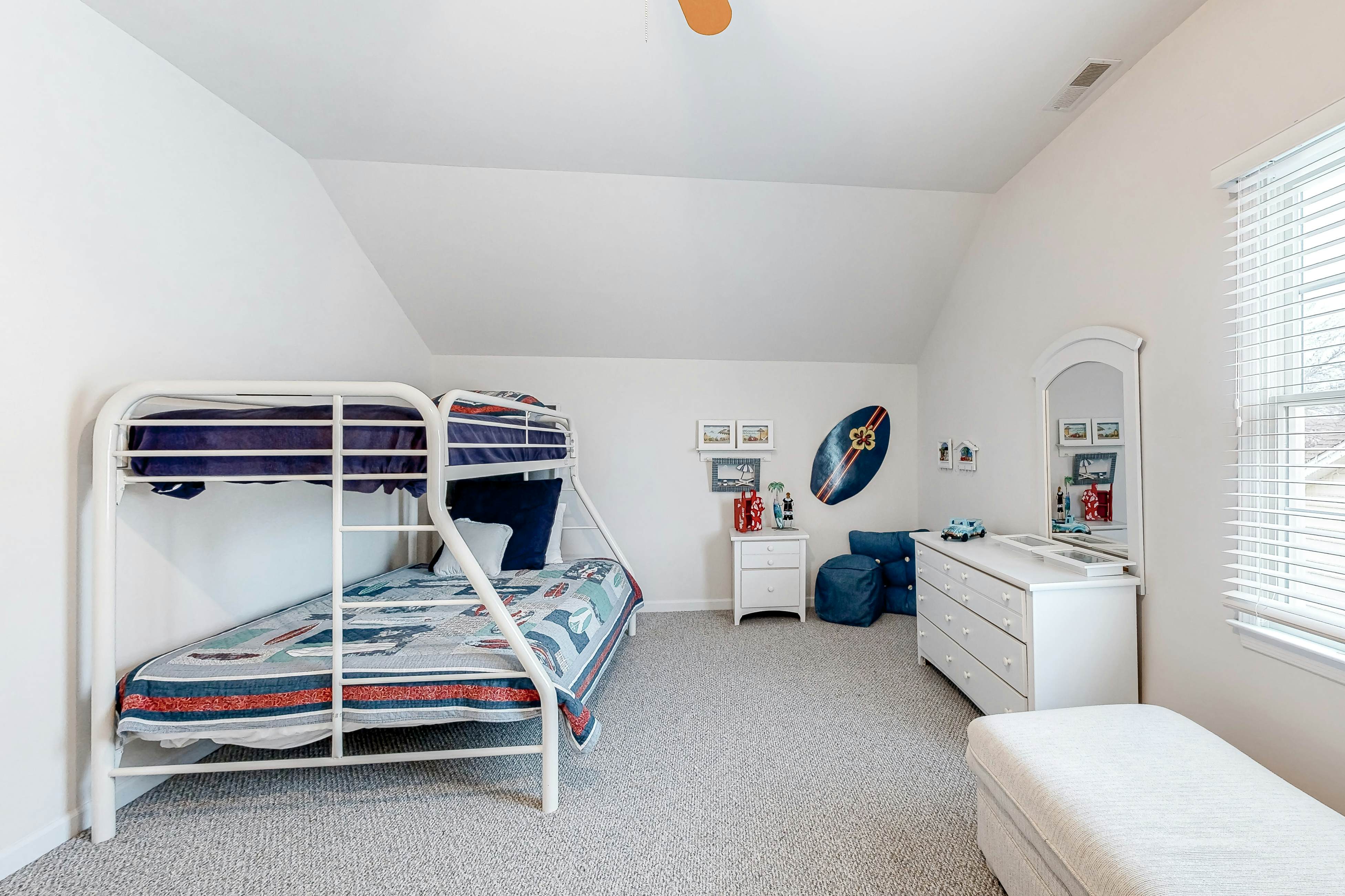 Bethany Lakes --- 38358 Virginia Dr