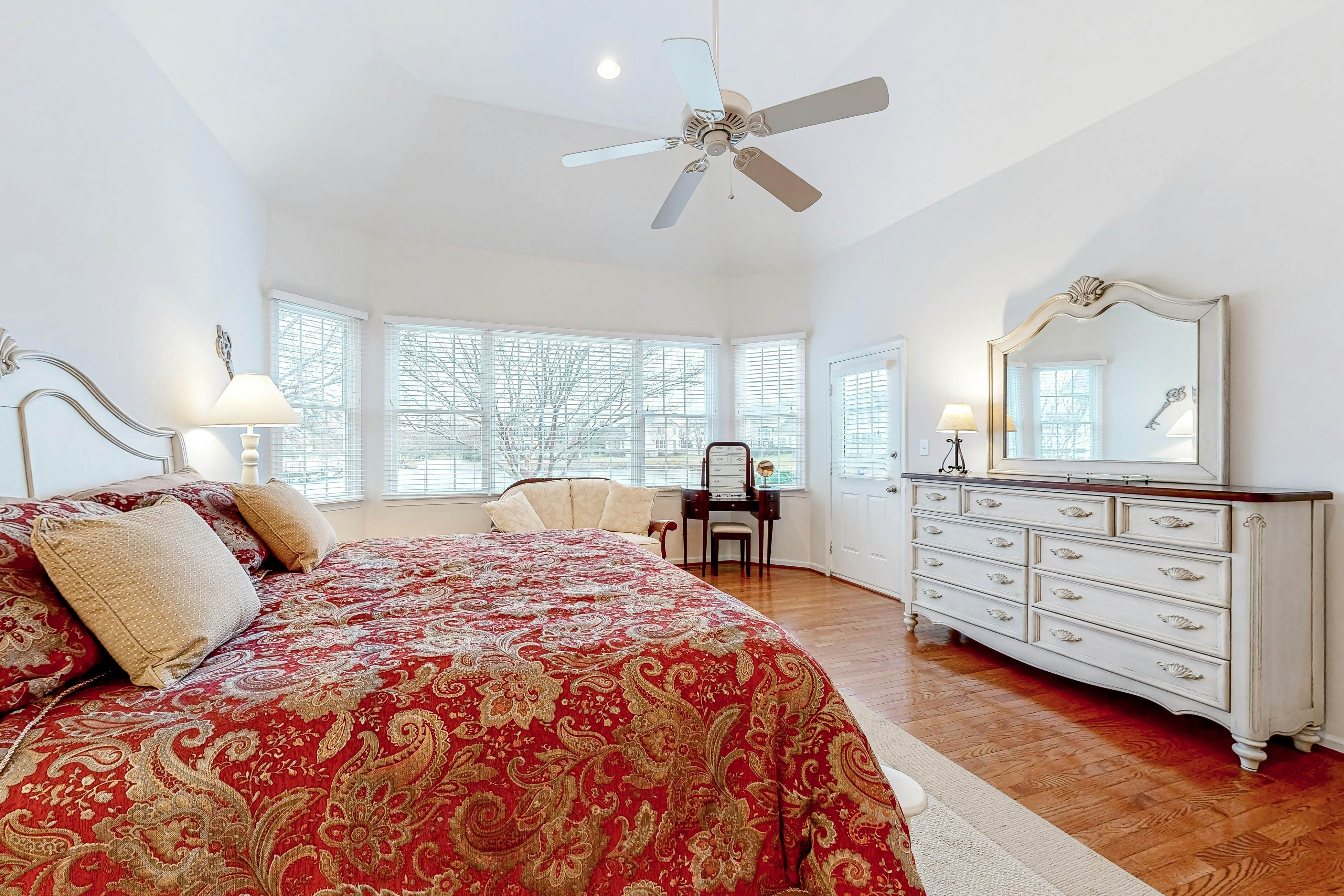 Bethany Lakes --- 38358 Virginia Dr