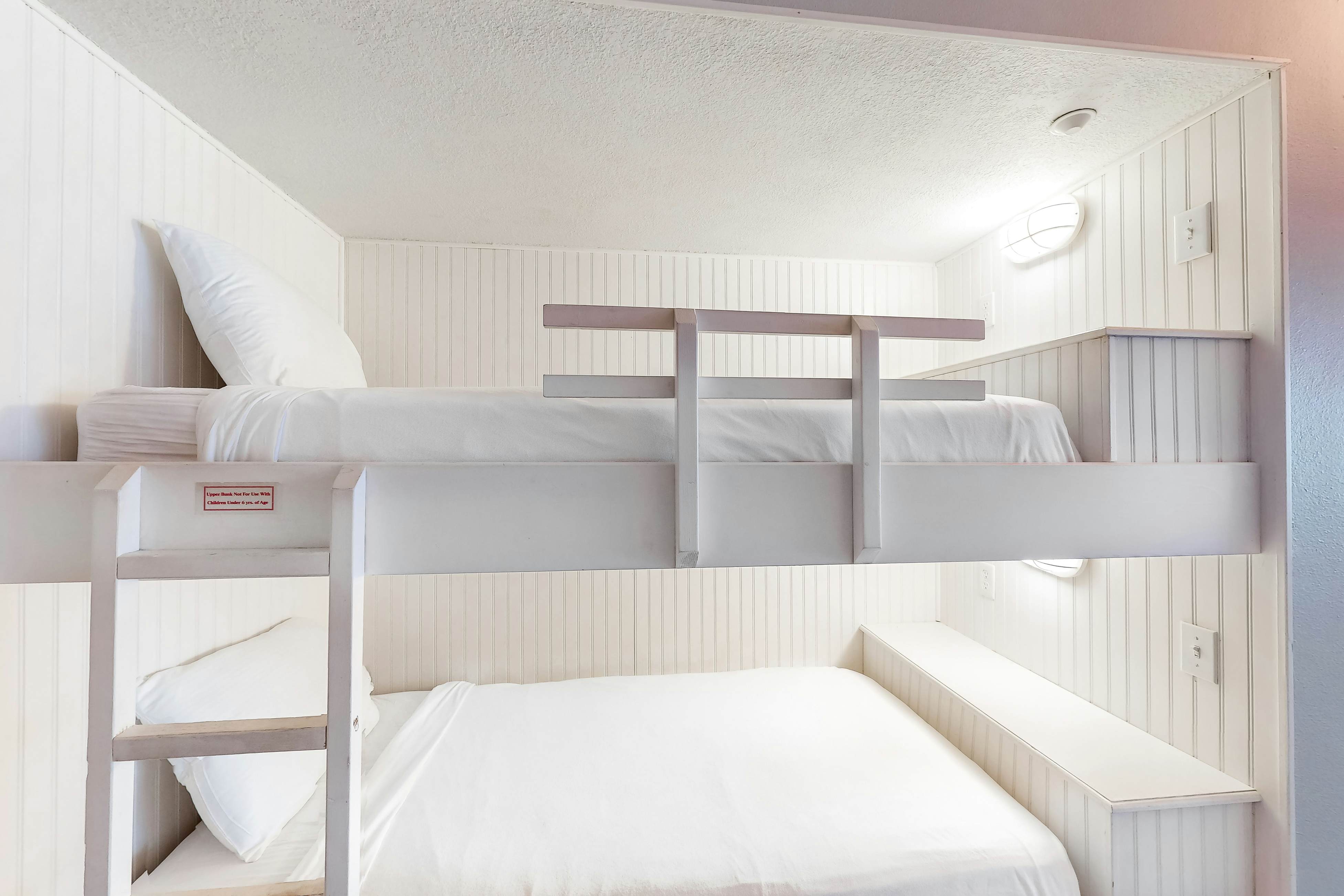 Pelican Beach Resort 305