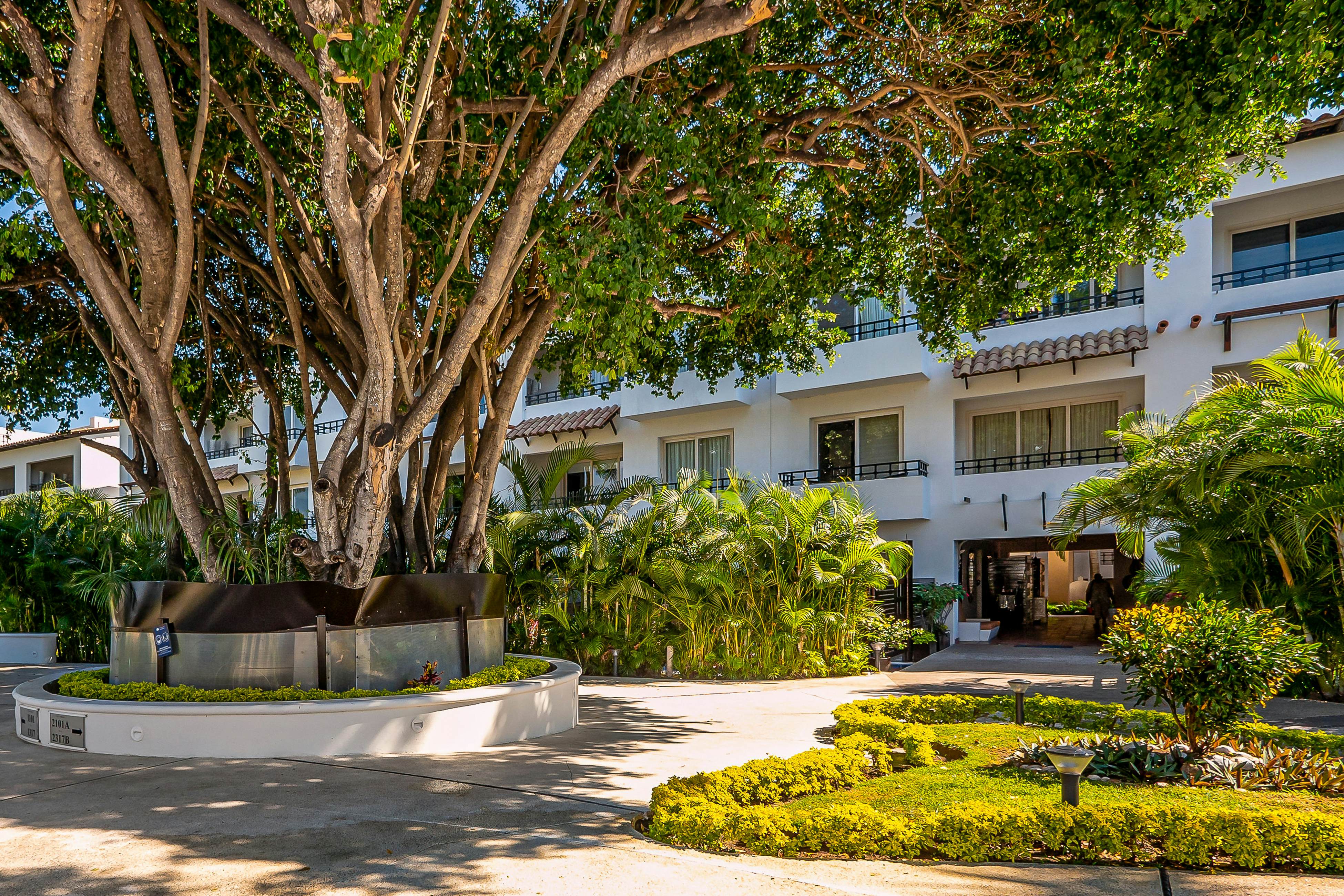 Condominios Taheima # 2110A