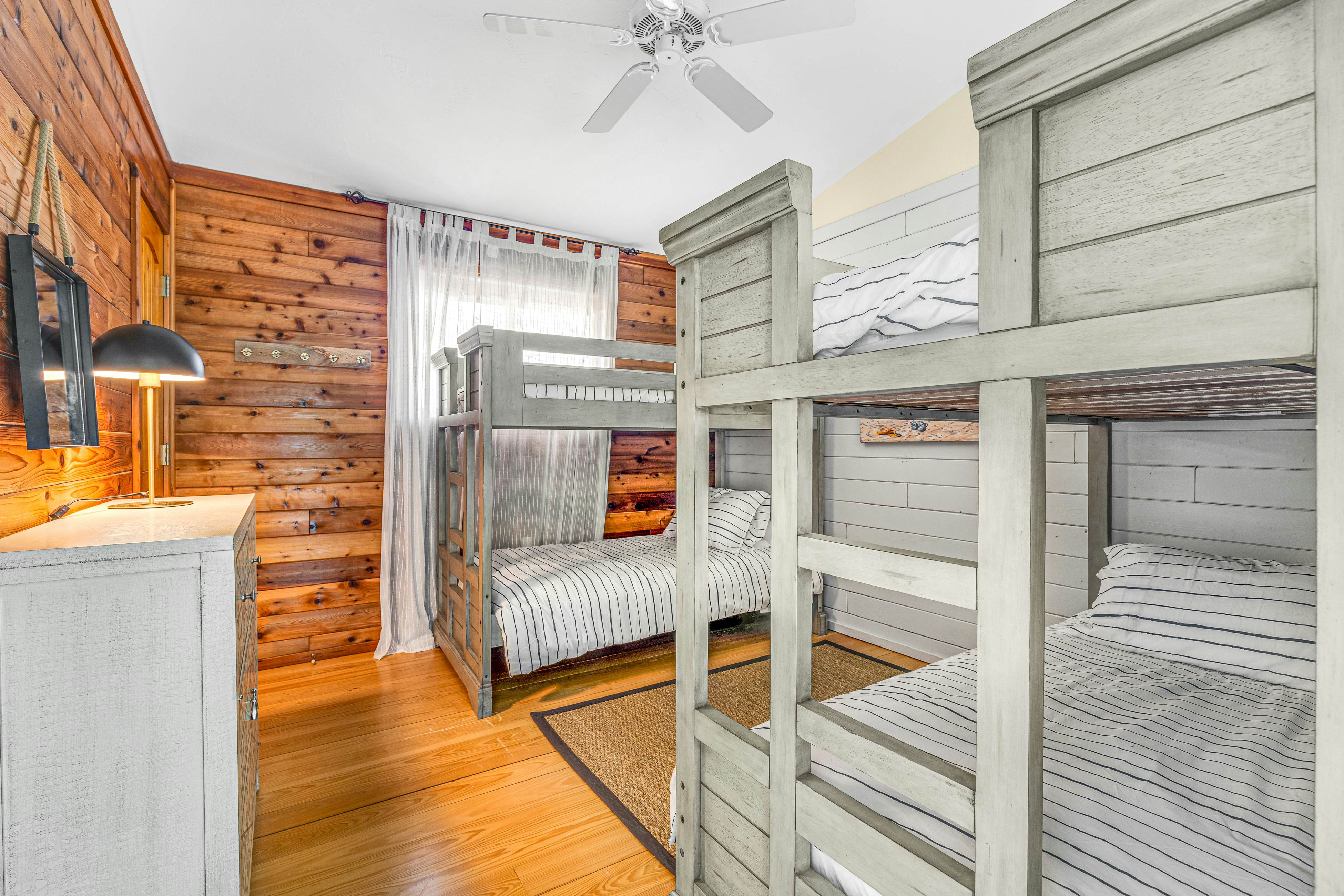 Town of Dewey Beach 102 Jersey St 4 BD Dewey Beach, DE Vacation