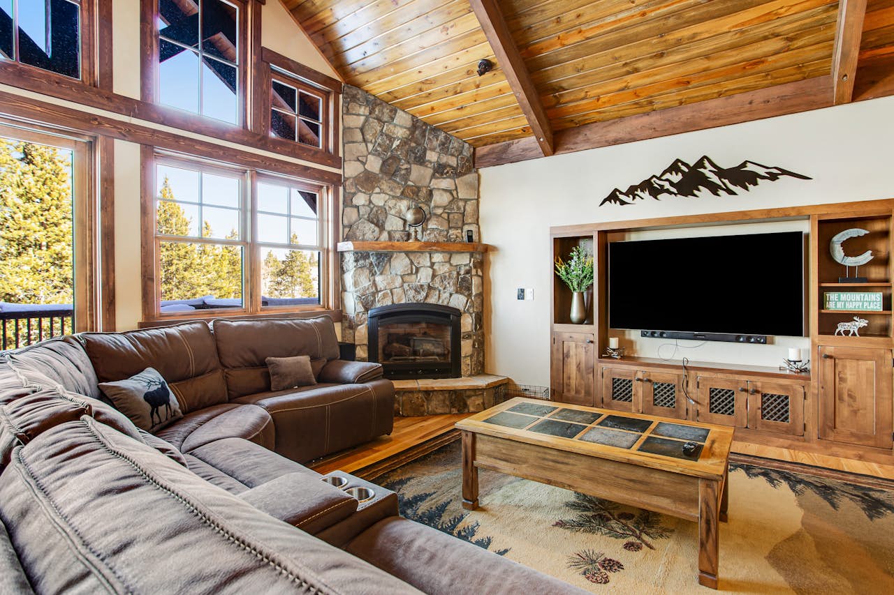 The Trailside Lodge at Granby Ranch No Pets 7 BD Granby, CO