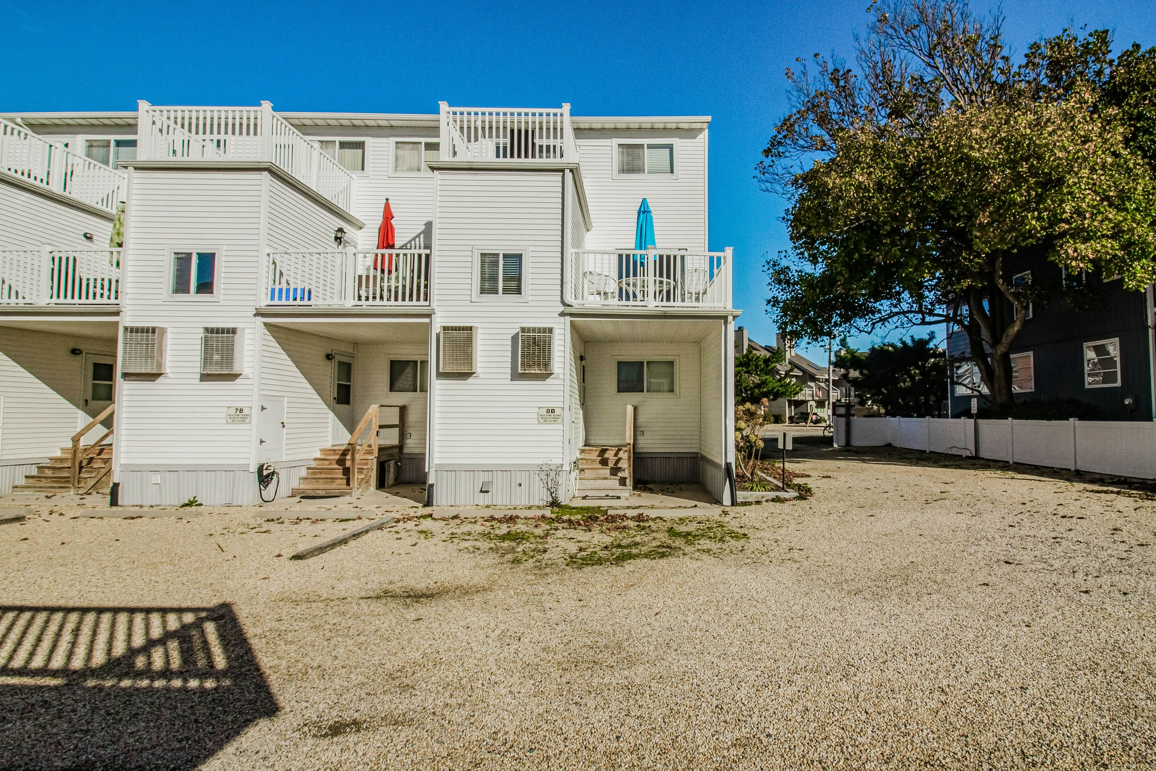 Dewey Villas - 24 Dickinson Ave, Unit #8B