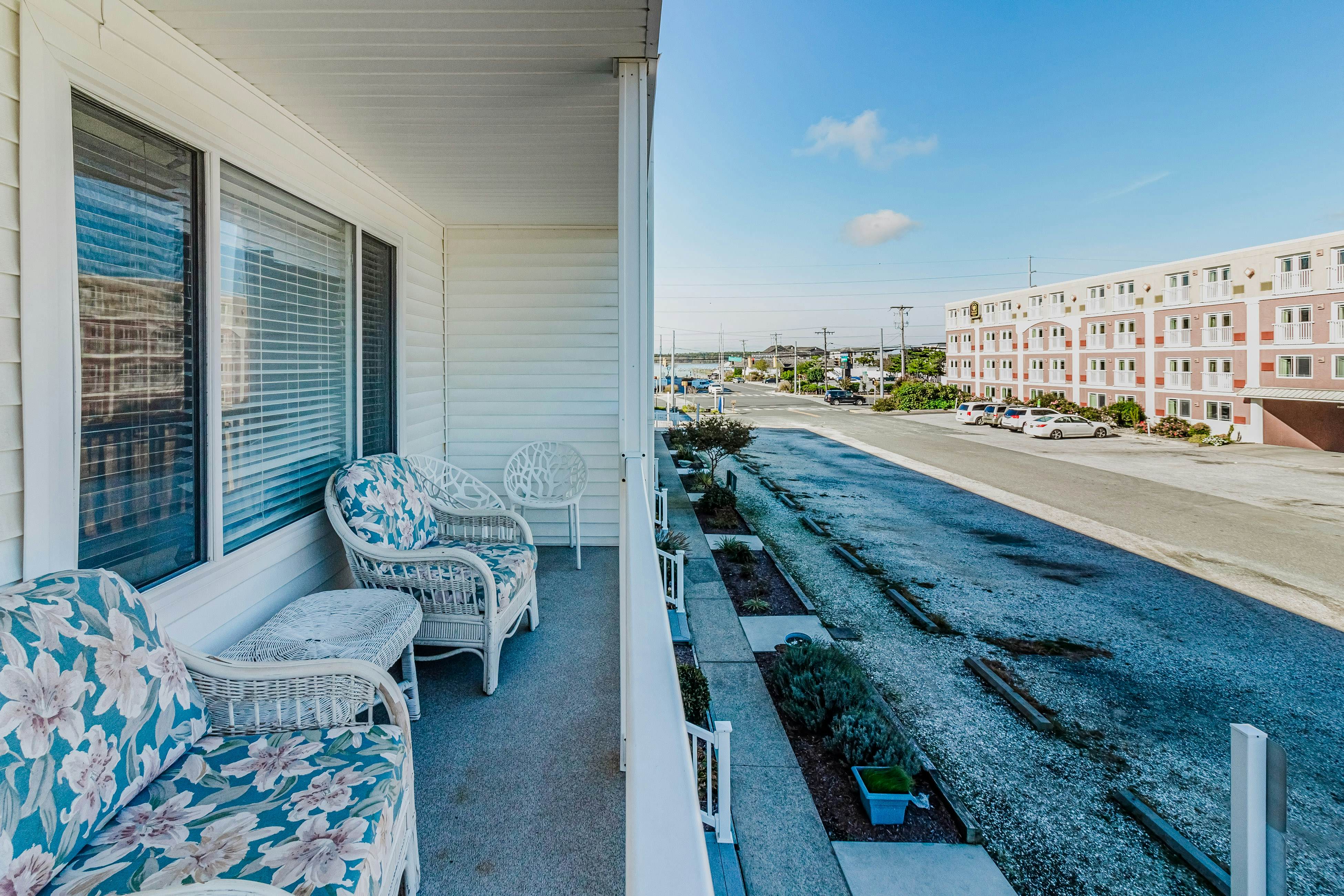 Dewey Villas 24 Dickinson Ave, Unit 8B 3 BD Dewey Beach, DE