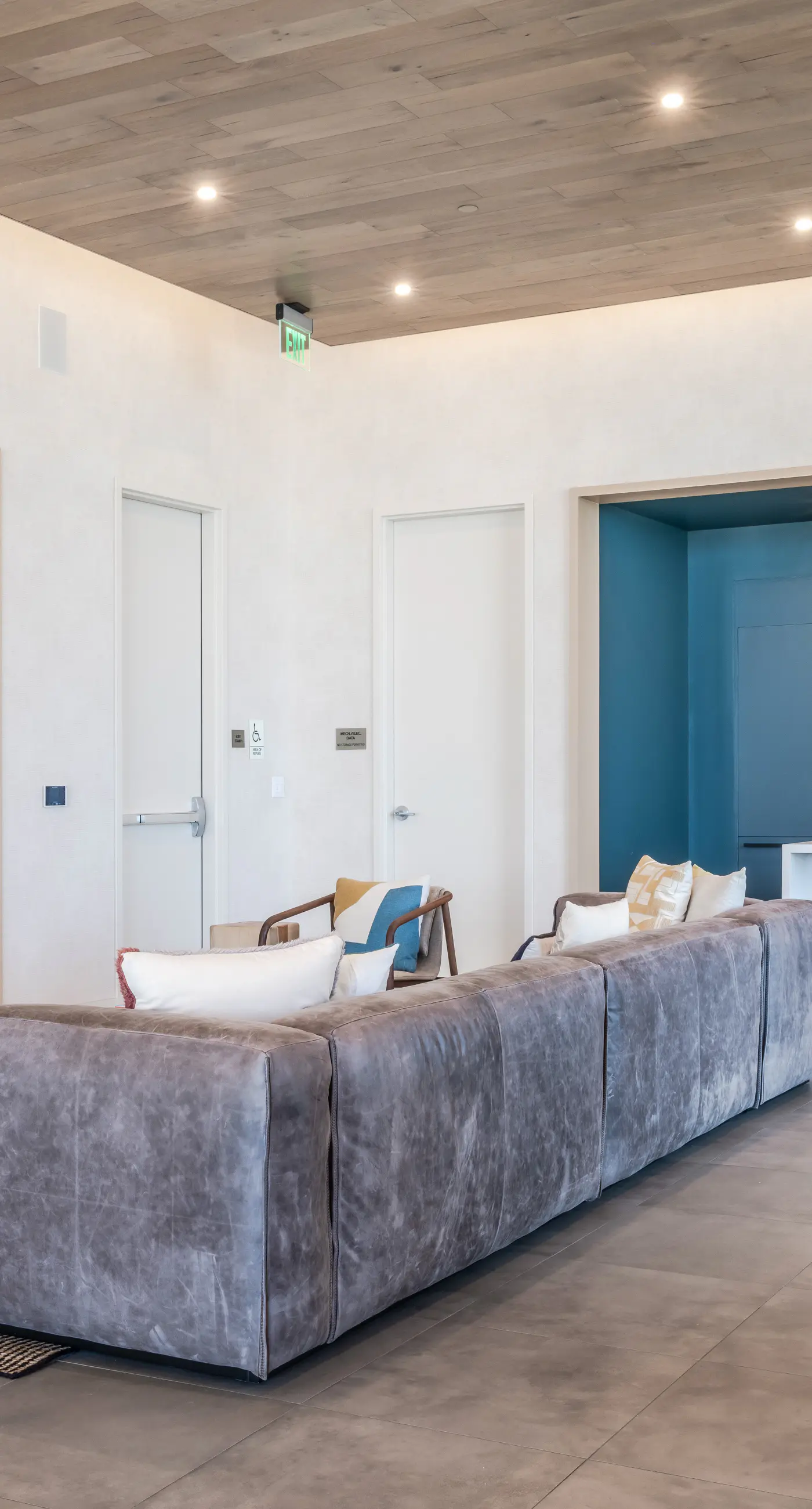 Natiivo Austin Holiday