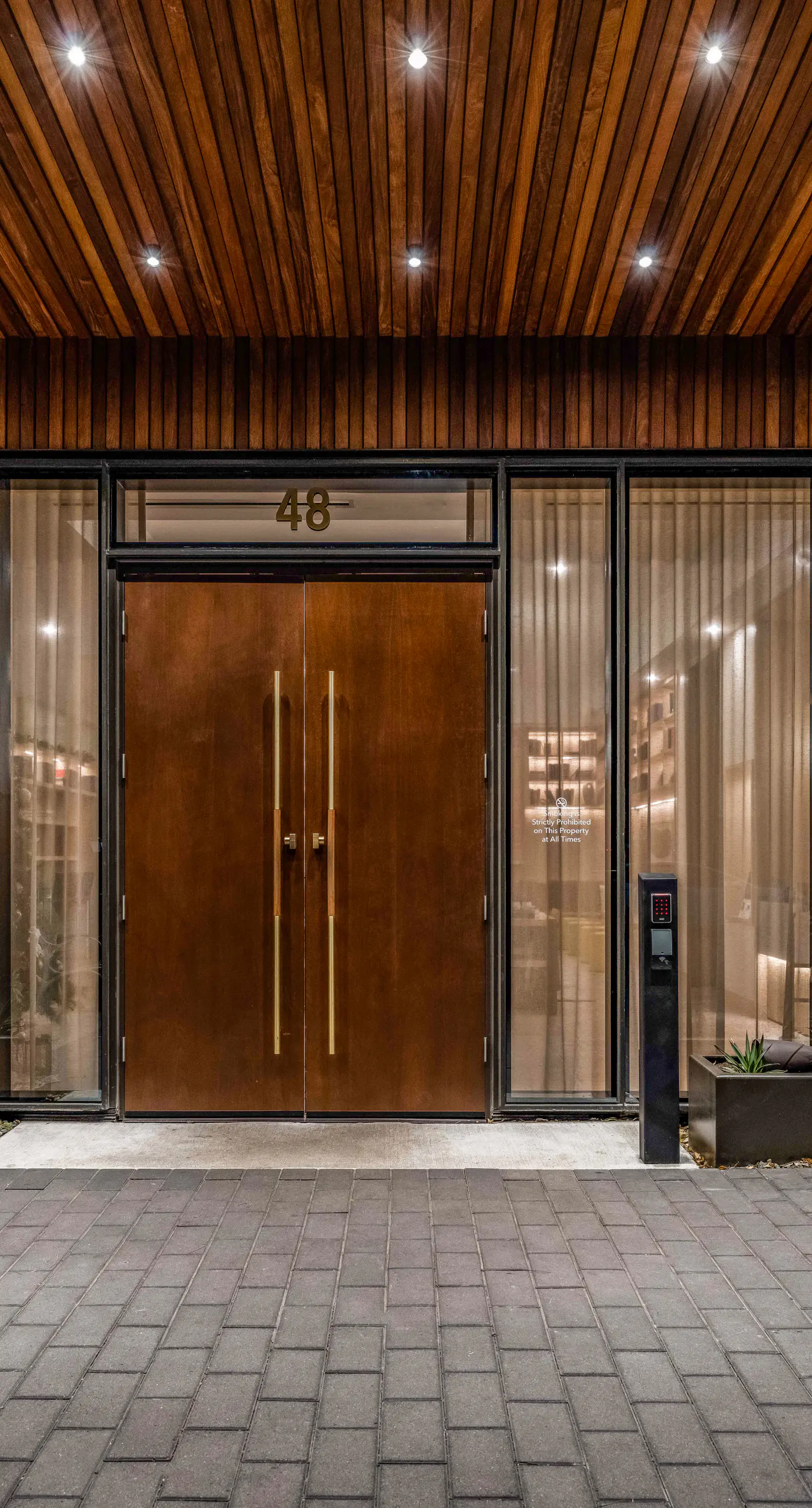 Natiivo Austin Holiday