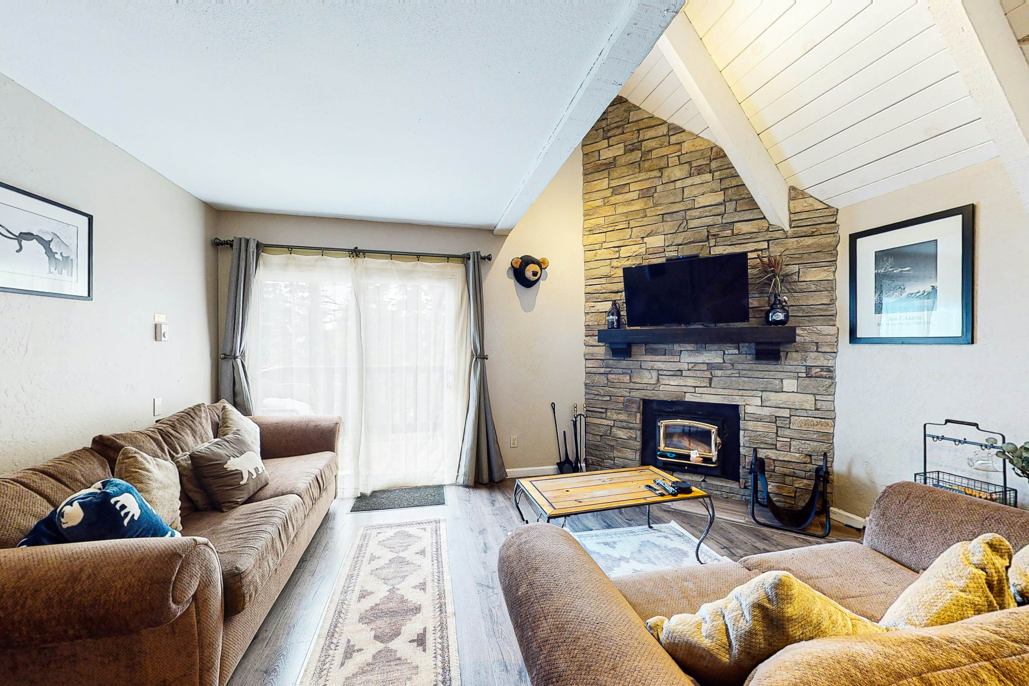 Mammoth View Villas, Condo Rentals Vacasa