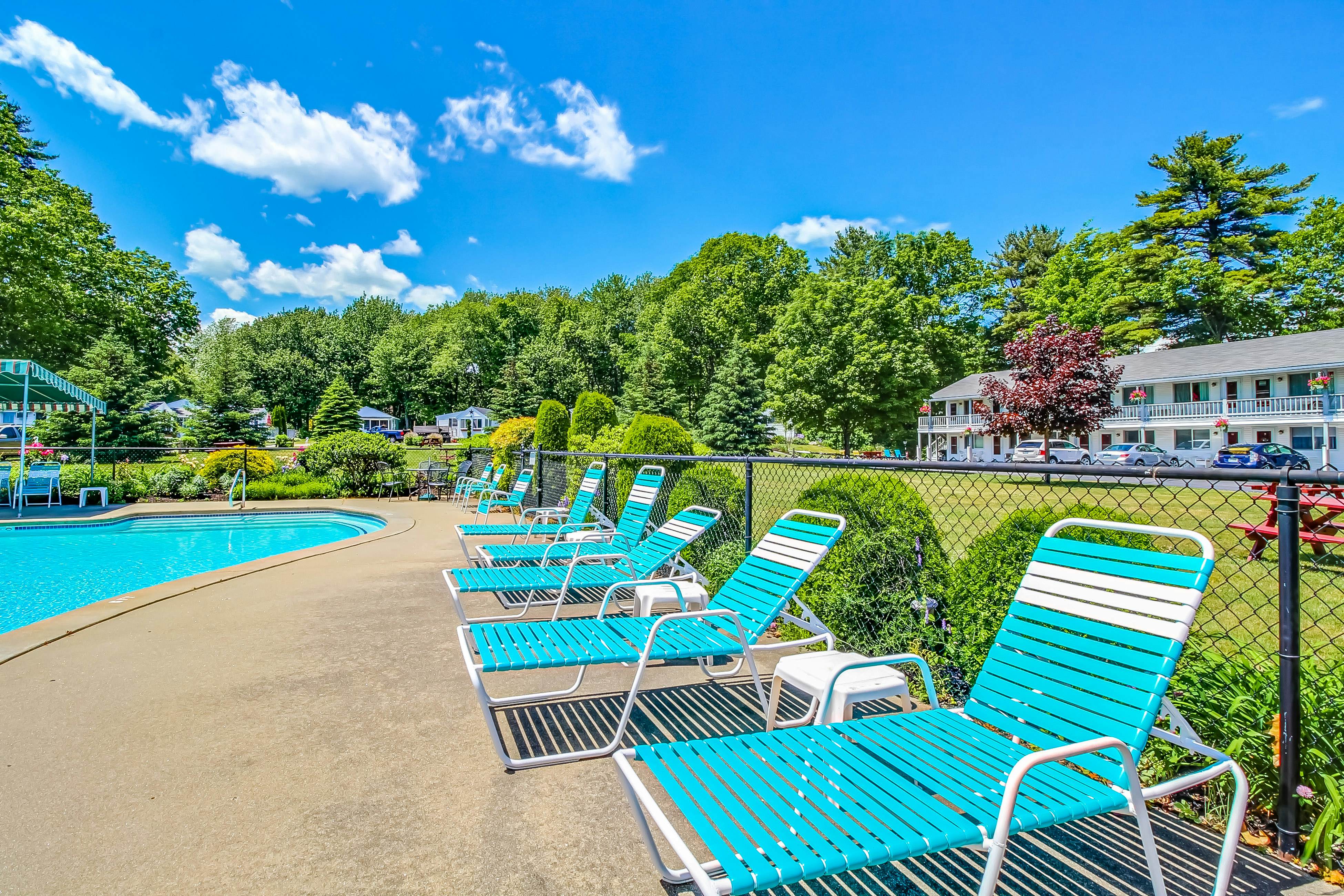 The Lighthouse Getaway -- Holiday House M19