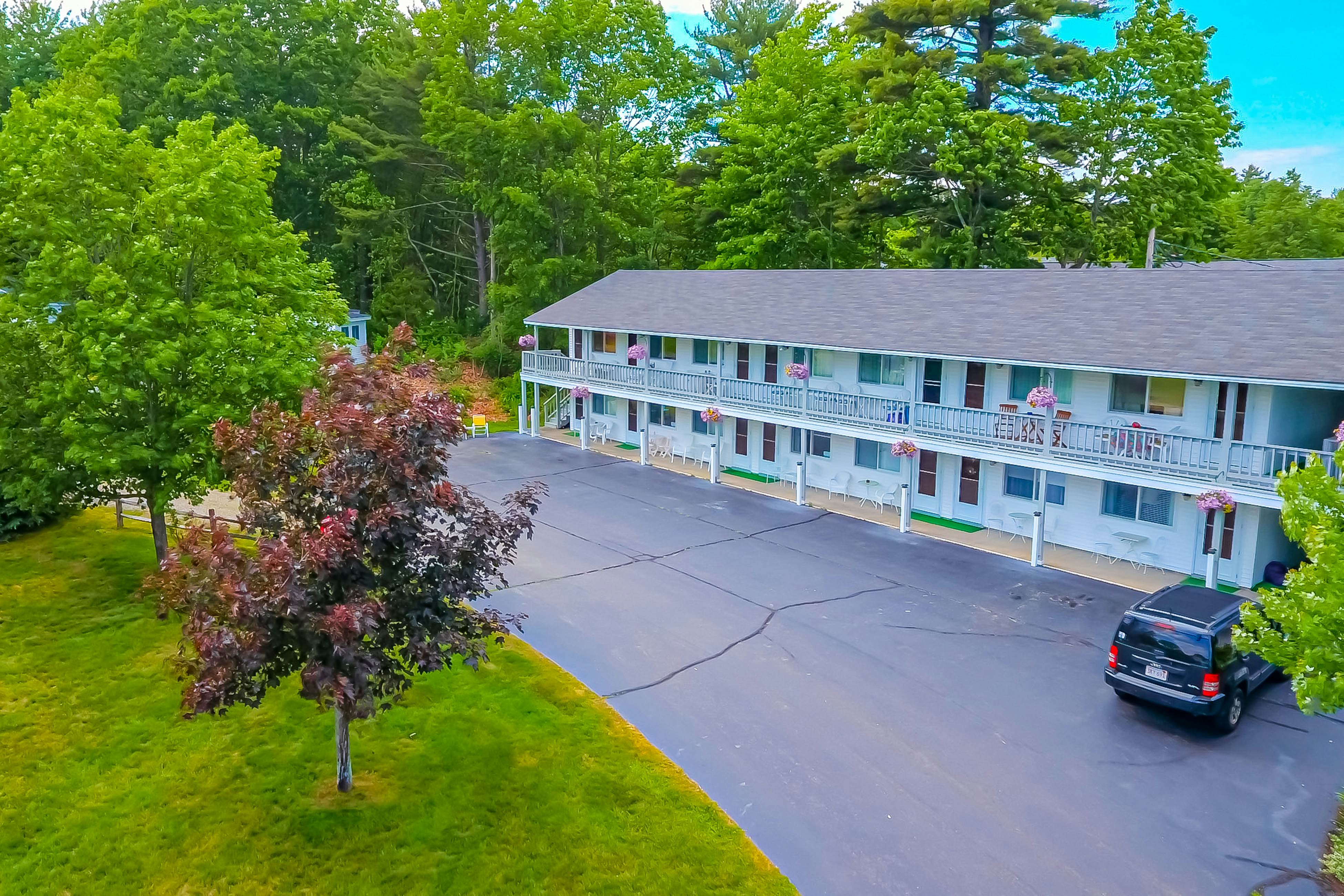 The Lighthouse Getaway -- Holiday House M19