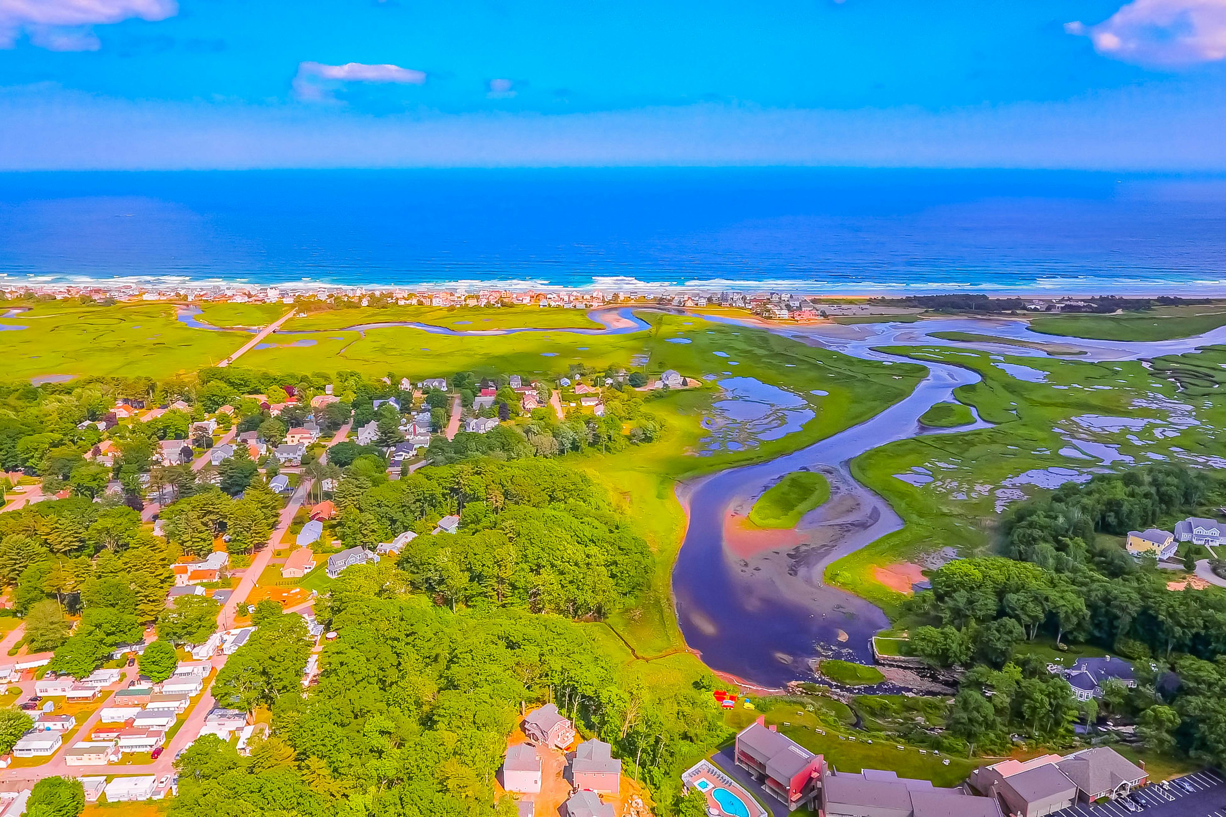 The Lighthouse Getaway -- Holiday House M19