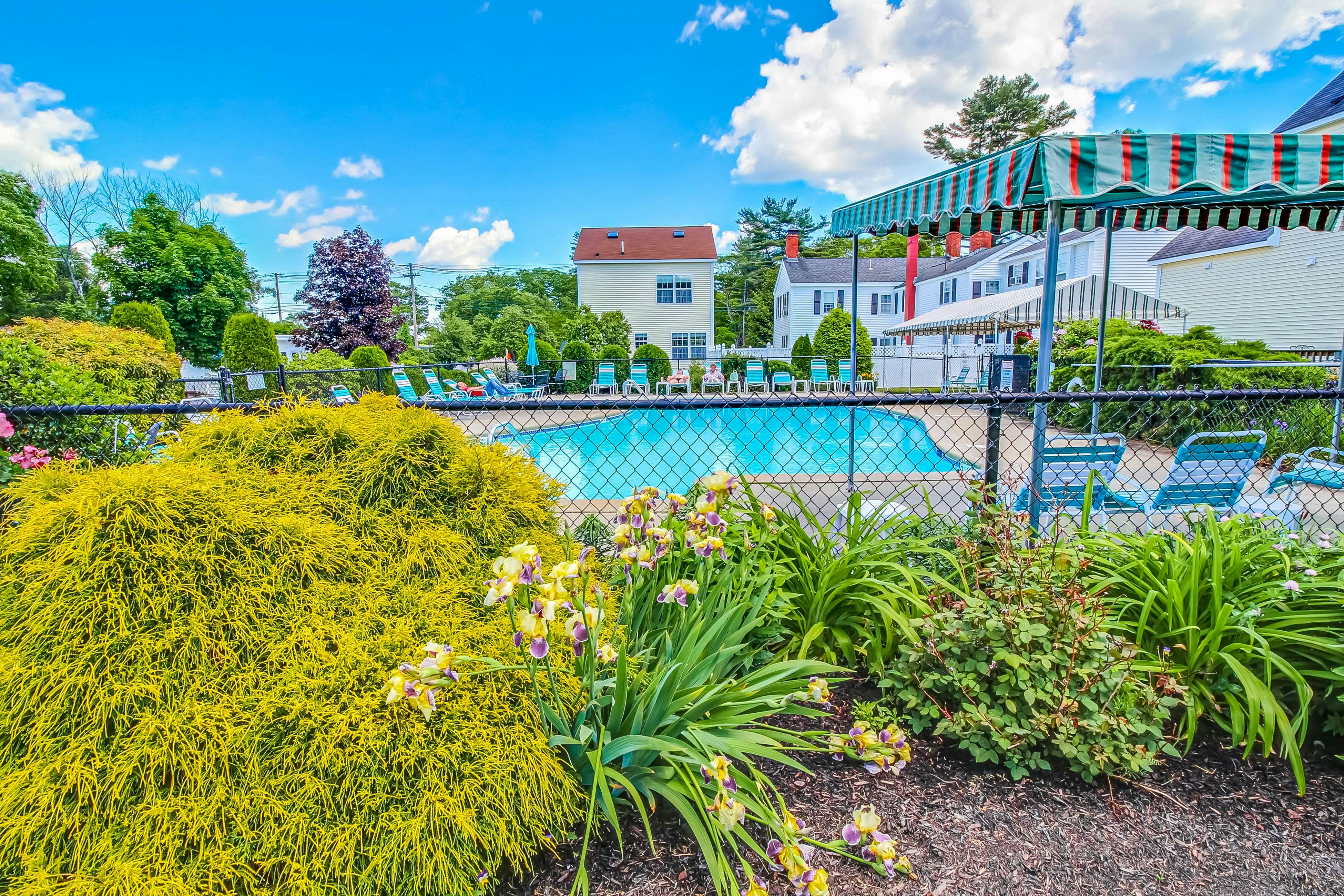 The Lighthouse Getaway -- Holiday House M19