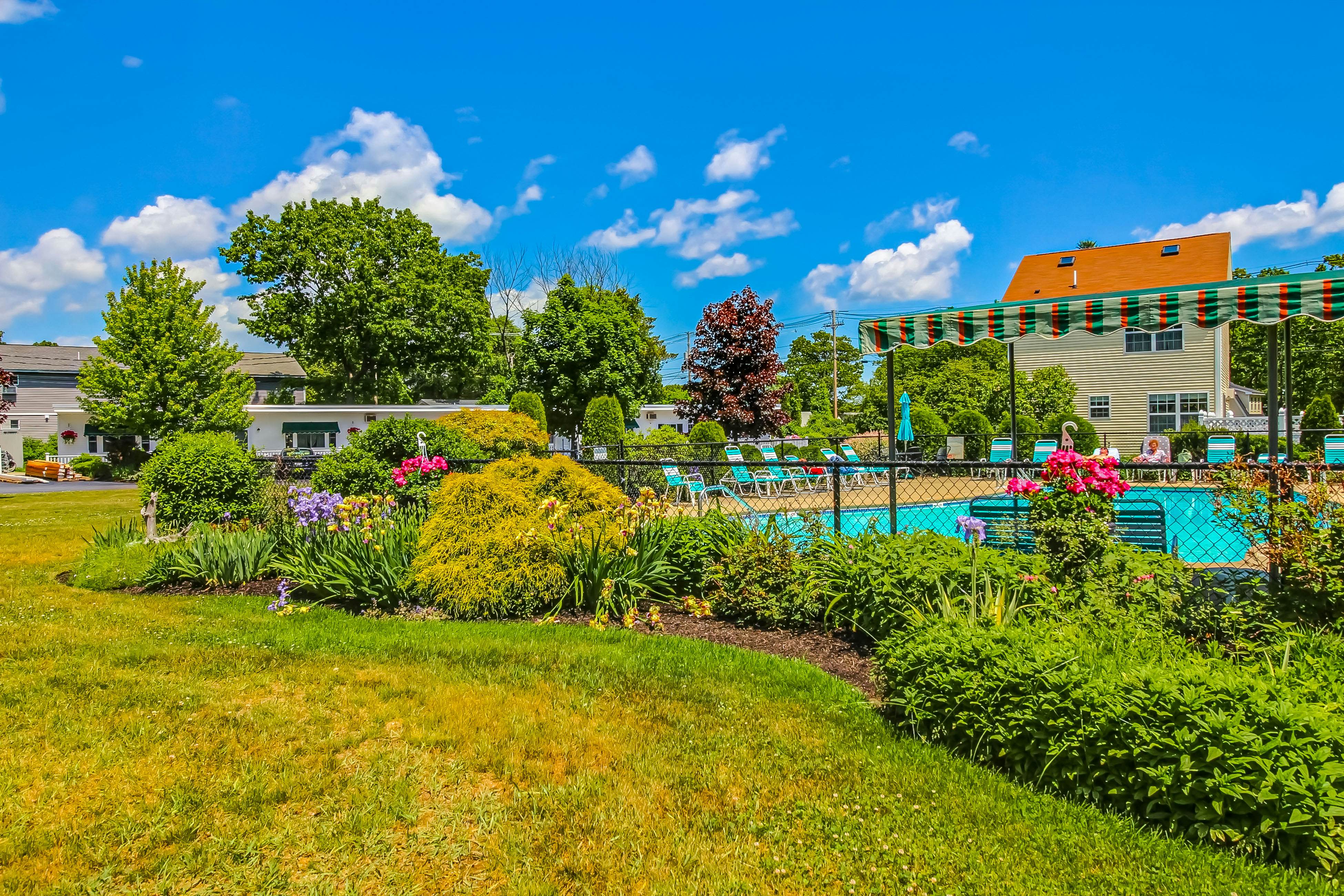 The Lighthouse Getaway -- Holiday House M19