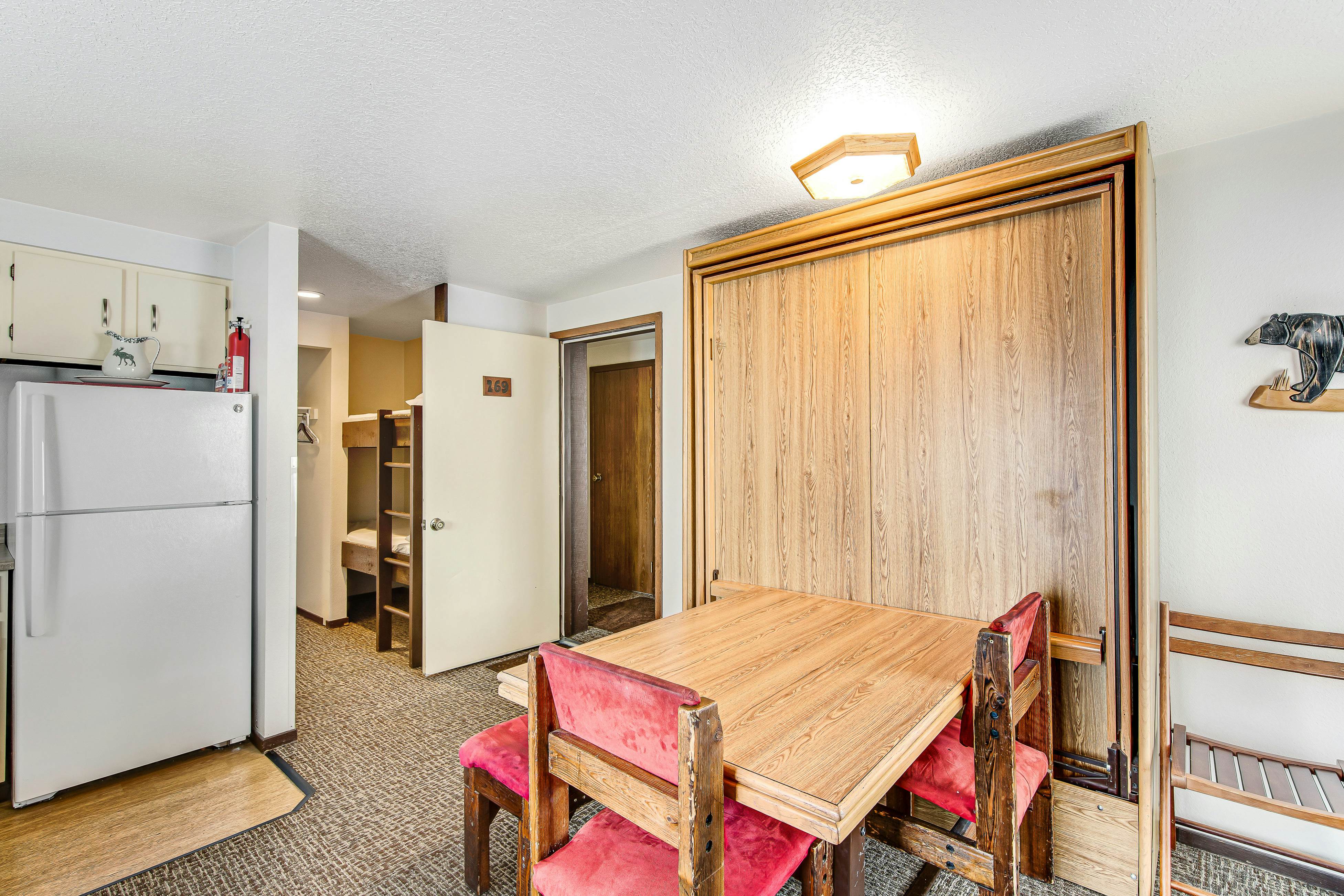 Snowfall Getaway -268 I