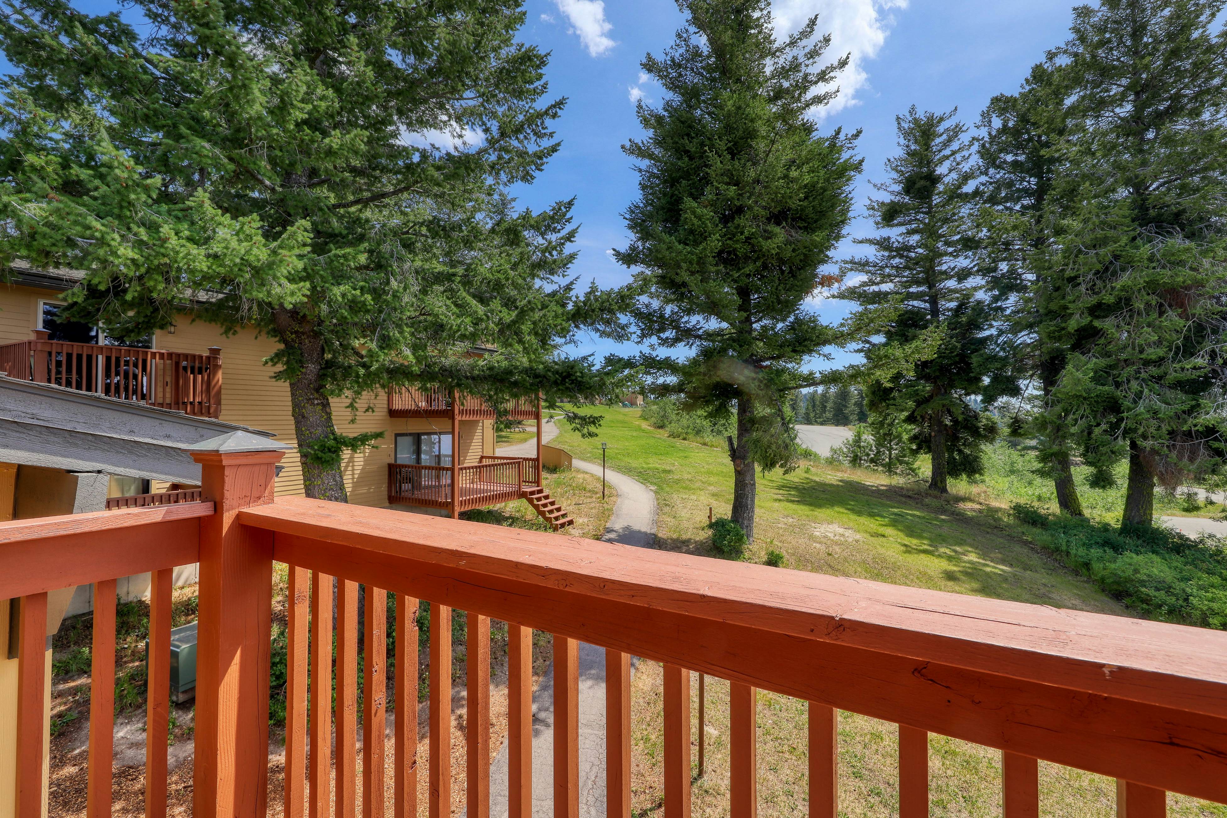 Snowfall Getaway -268 I