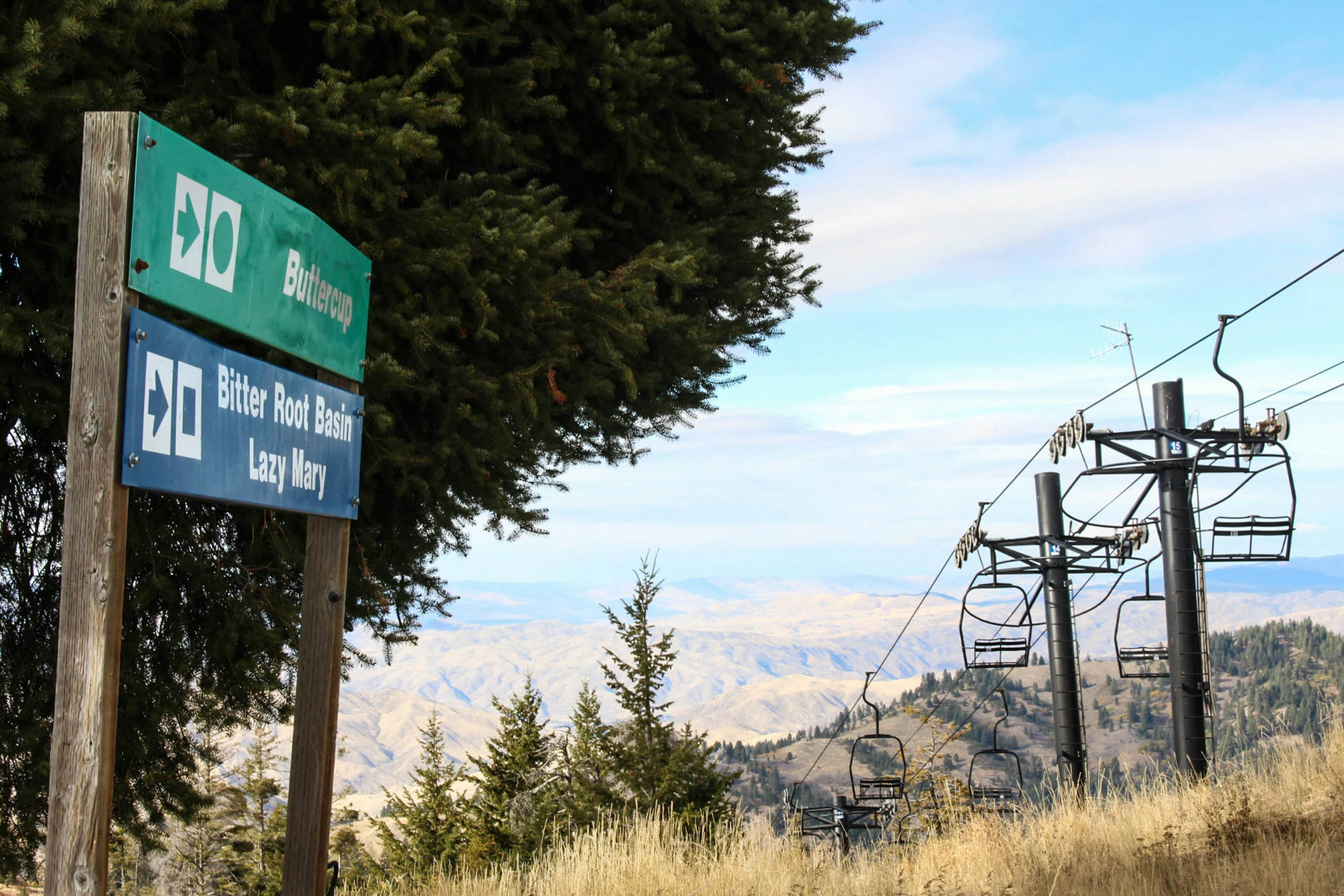 Snowfall Getaway -268 I