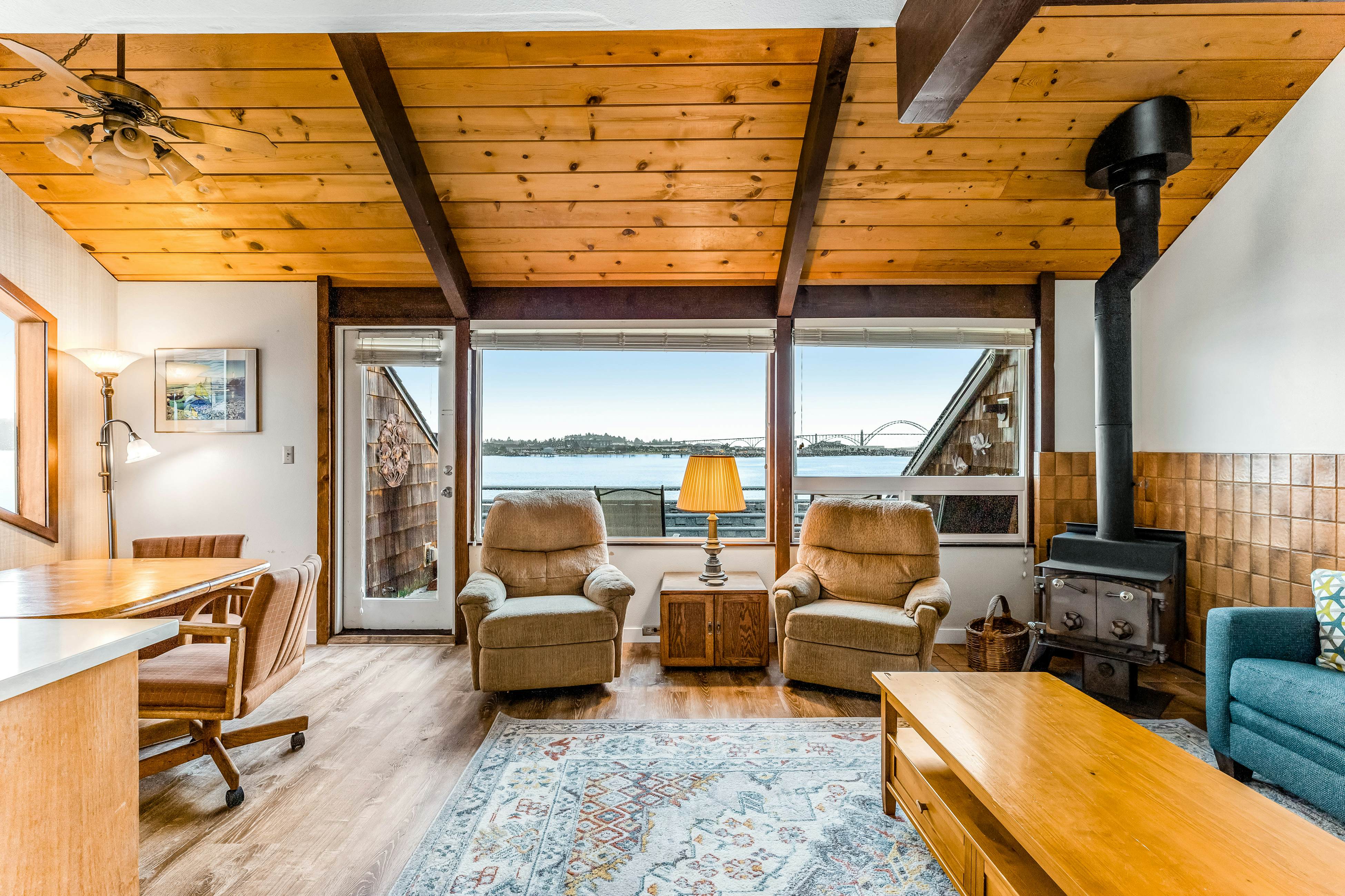 Embarcadero Condo E225 2 BD Newport, OR Vacation Rental Vacasa