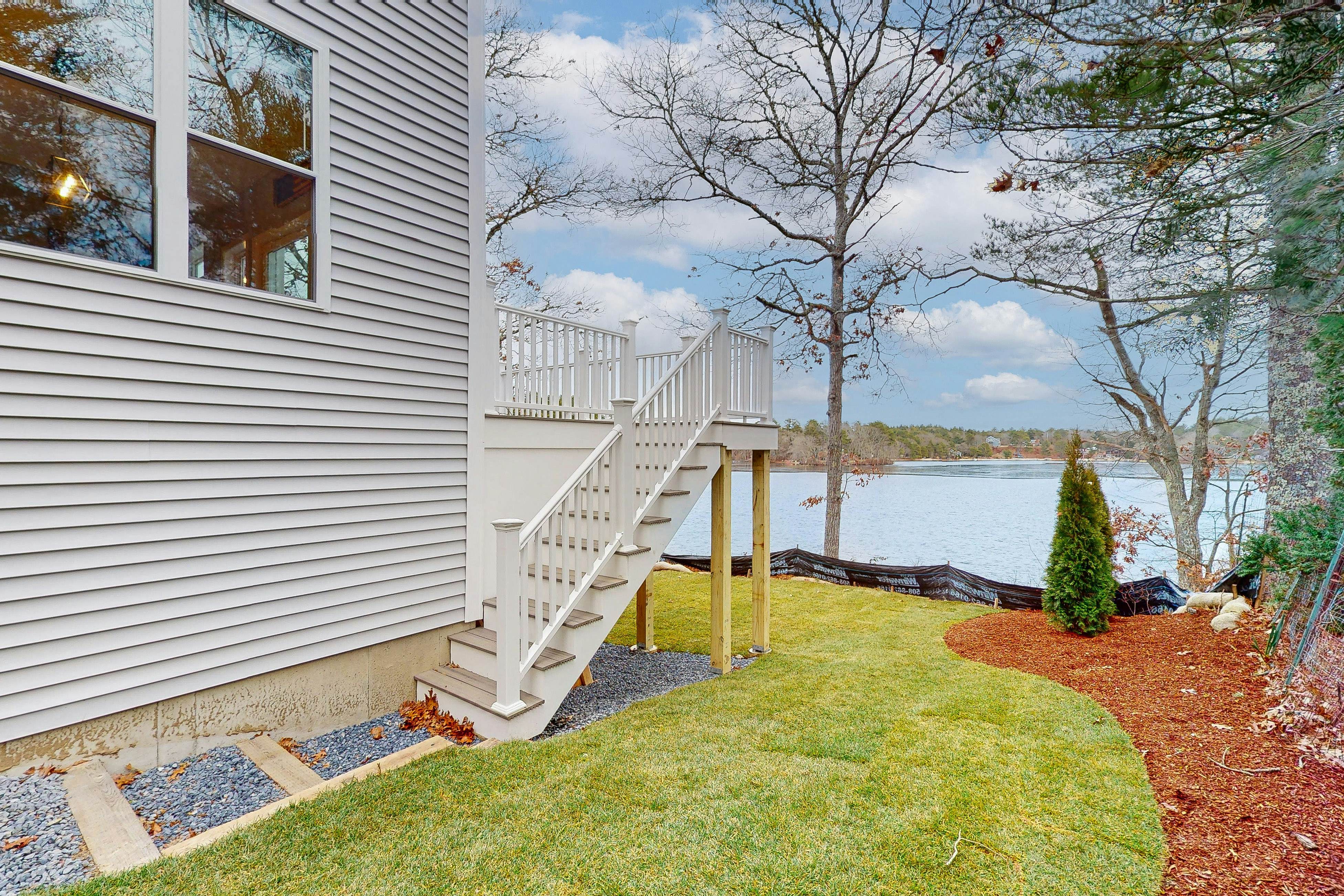 Navy Door Lake Escape