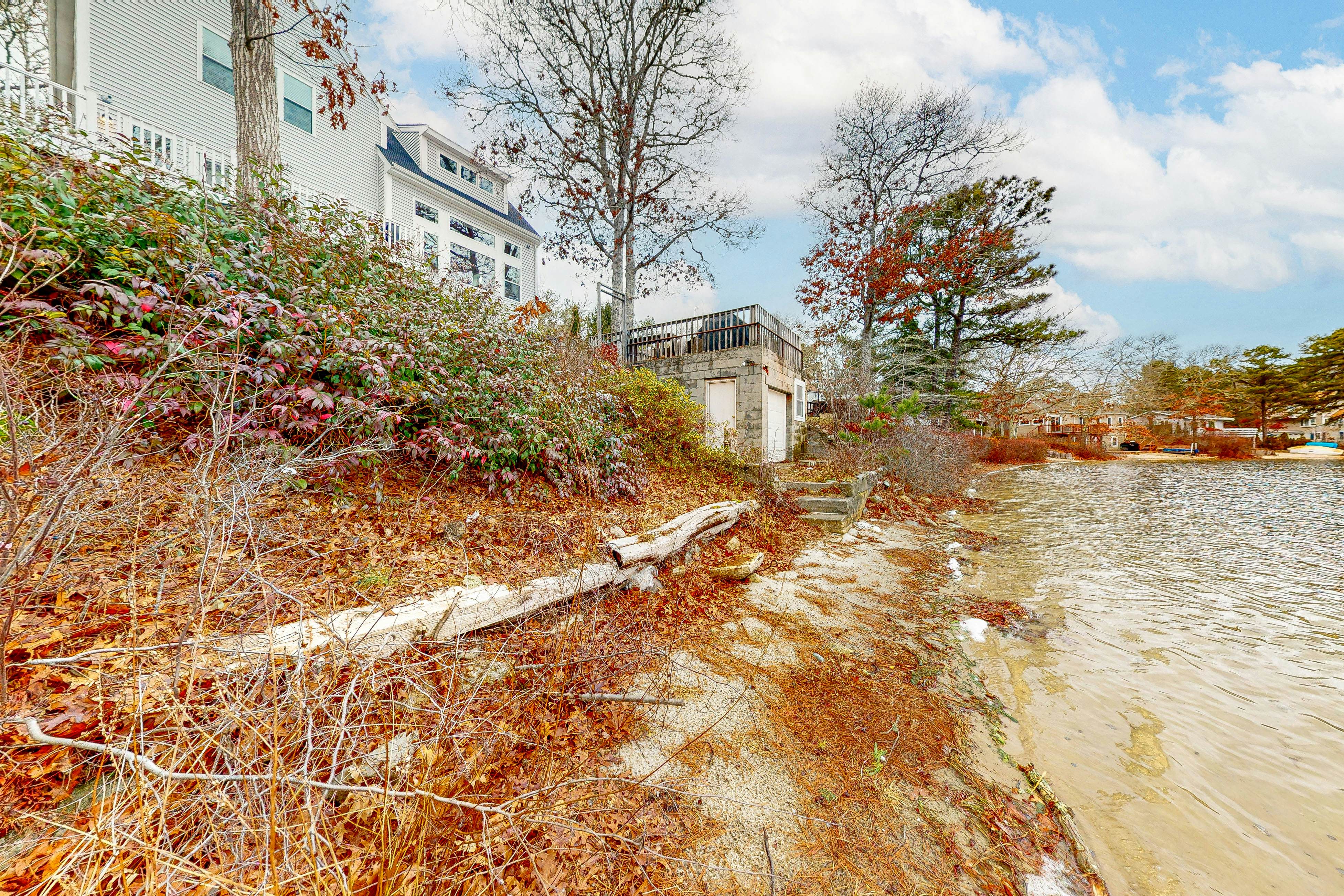 Navy Door Lake Escape