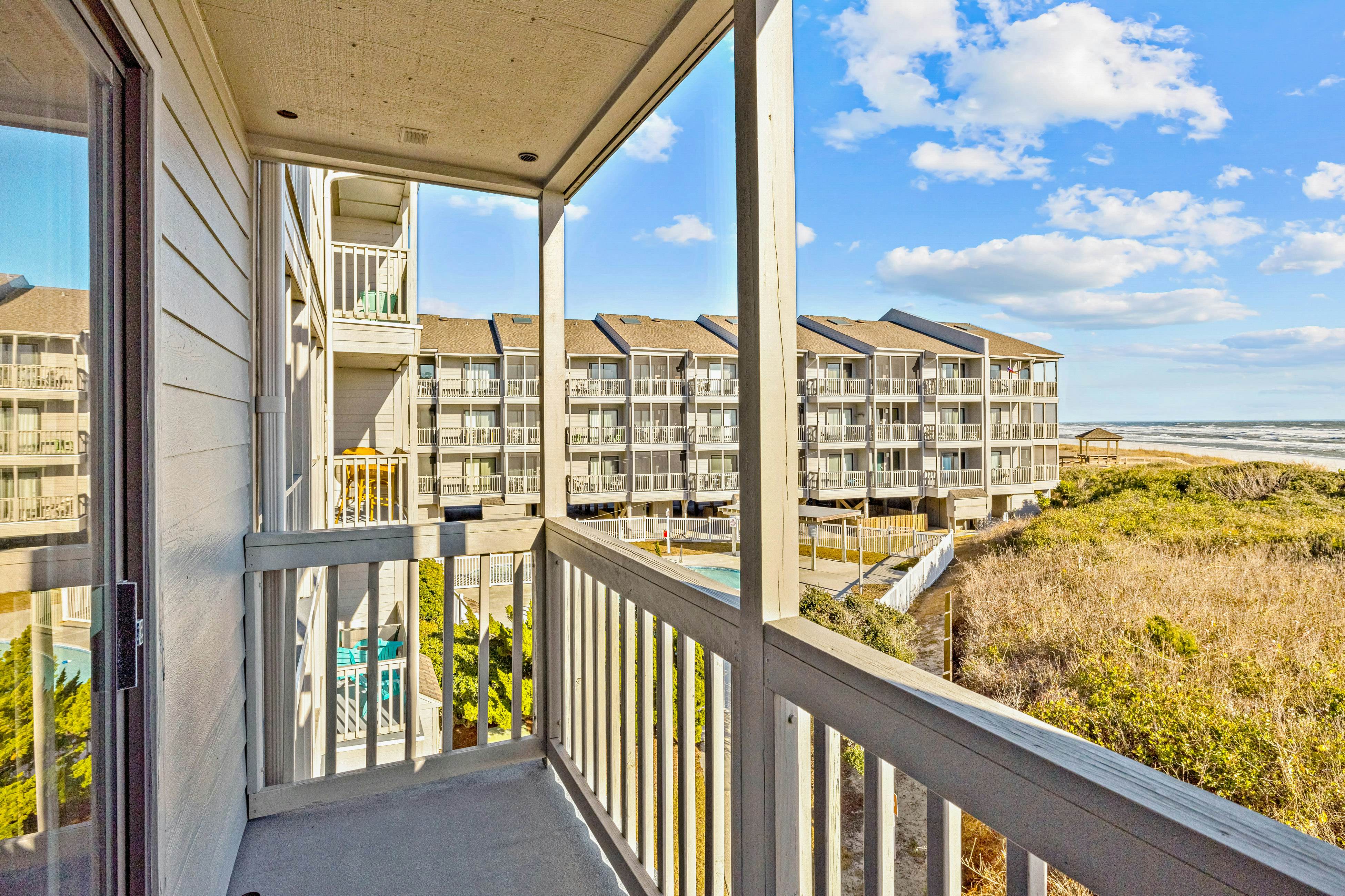 Dunescape Villas 255 3 BD Atlantic Beach, NC Vacation Rental Vacasa