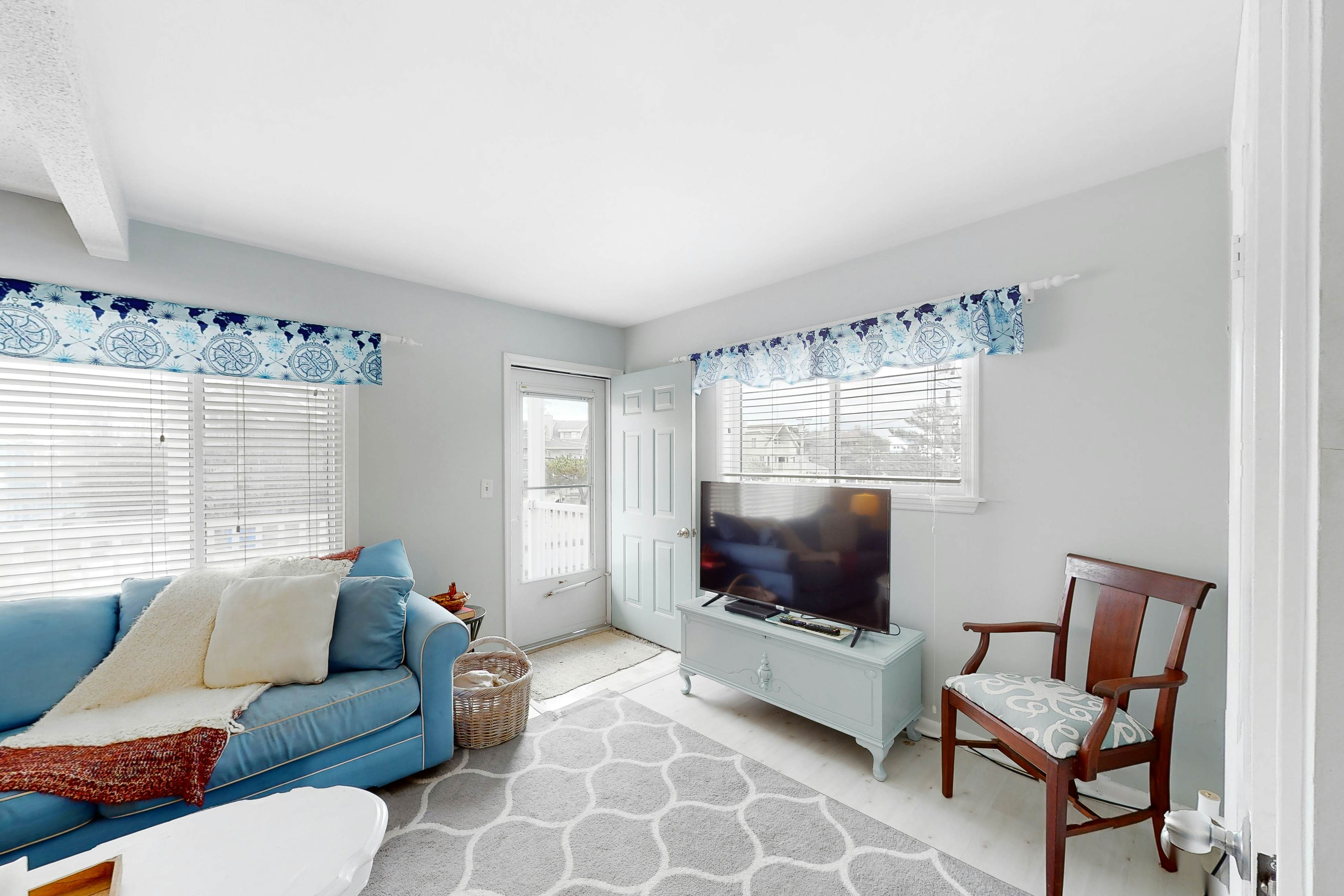 Dewey Villas - 24 Dickinson Ave, Unit #8B