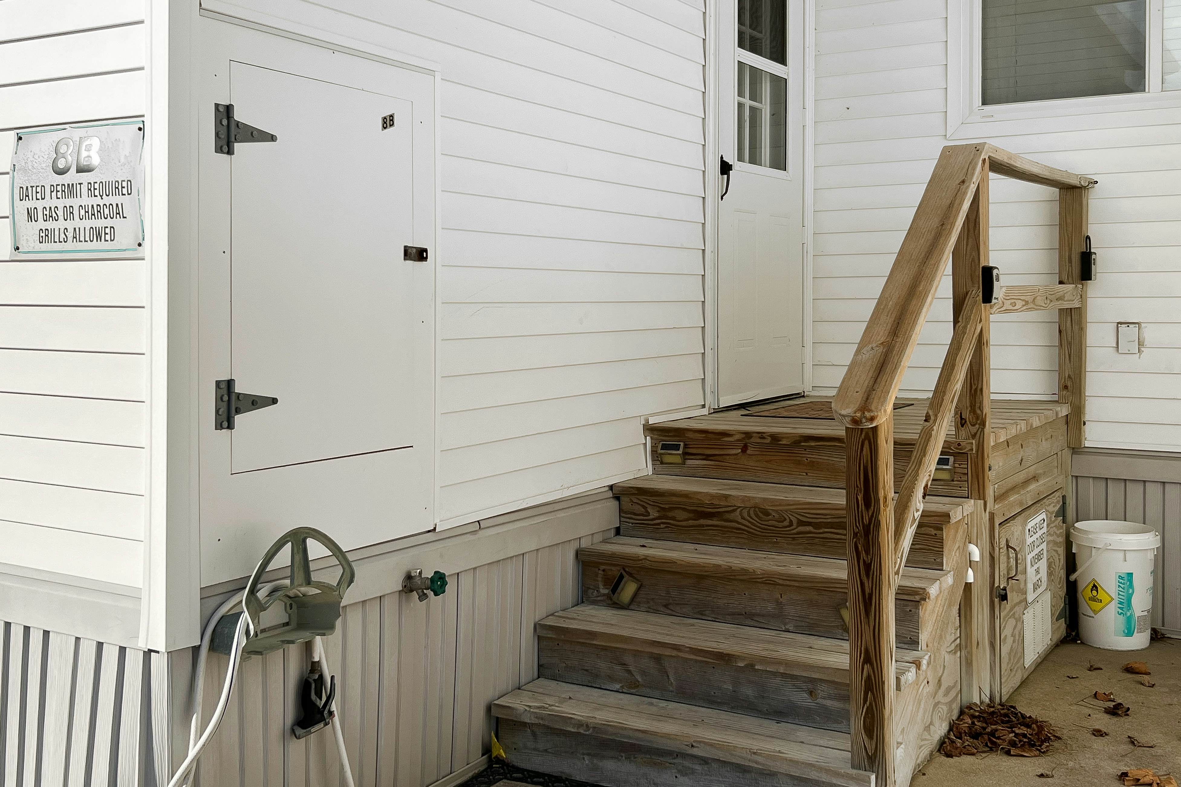 Dewey Villas - 24 Dickinson Ave, Unit #8B