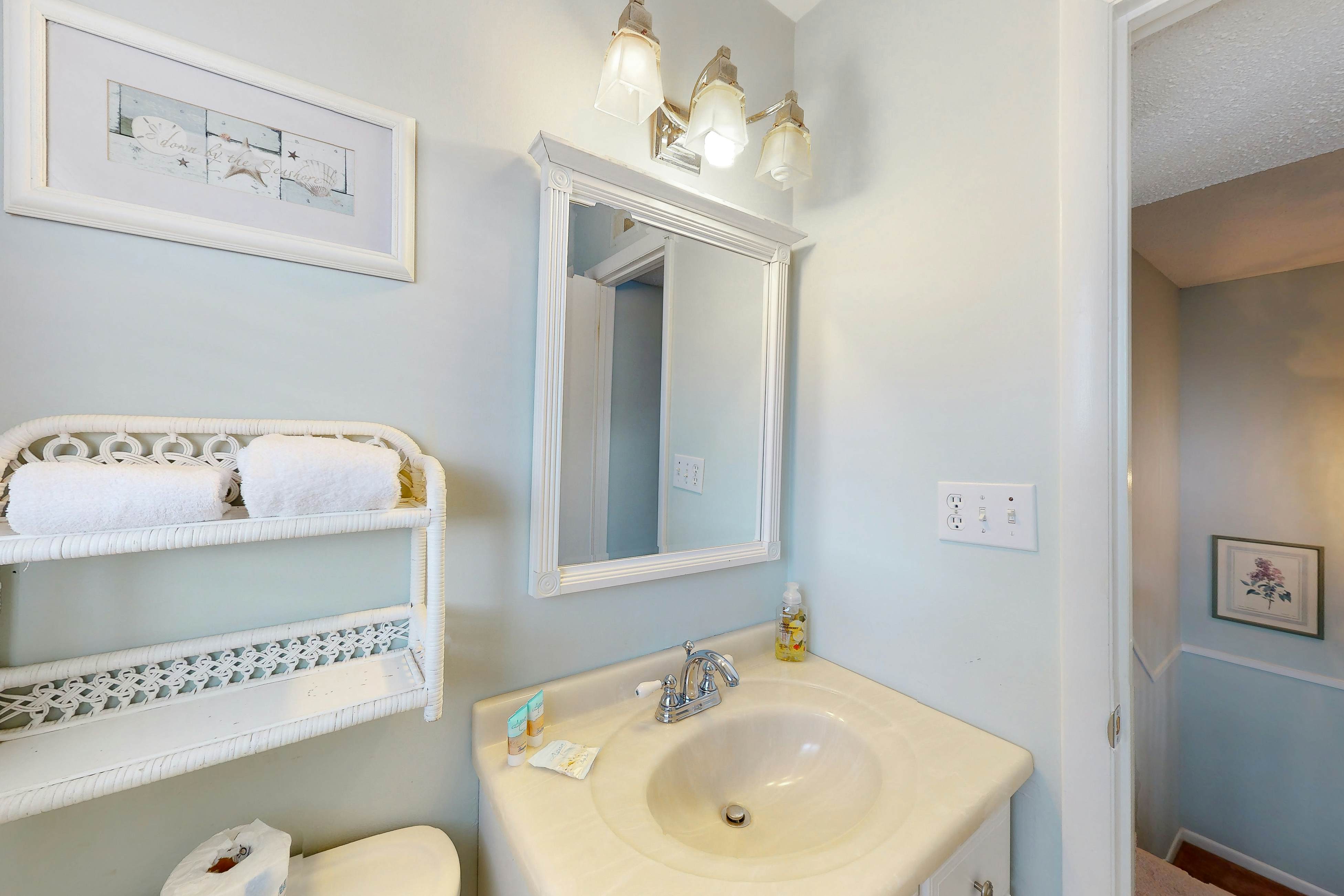 Dewey Villas - 24 Dickinson Ave, Unit #8B