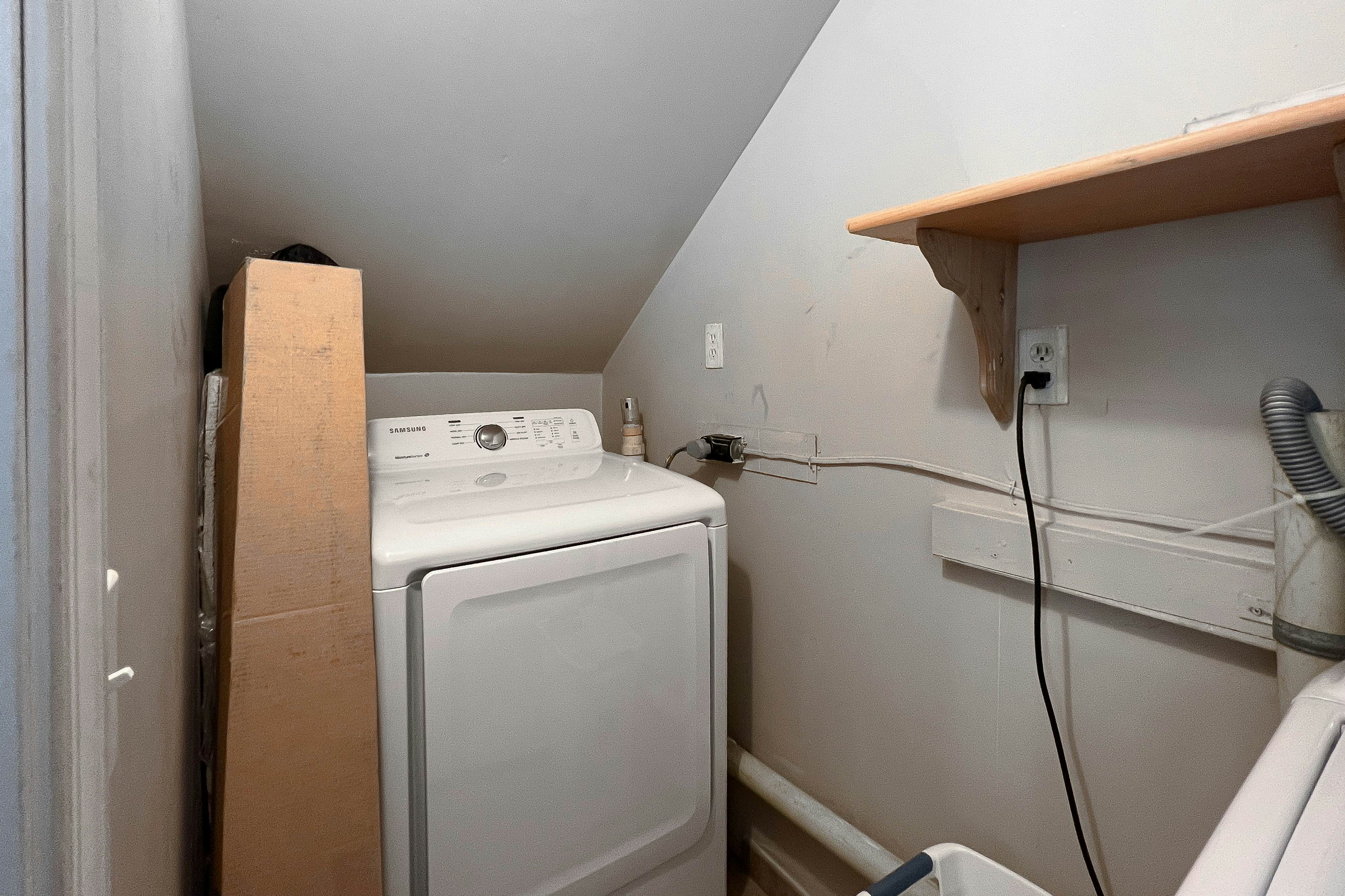 Dewey Villas - 24 Dickinson Ave, Unit #8B