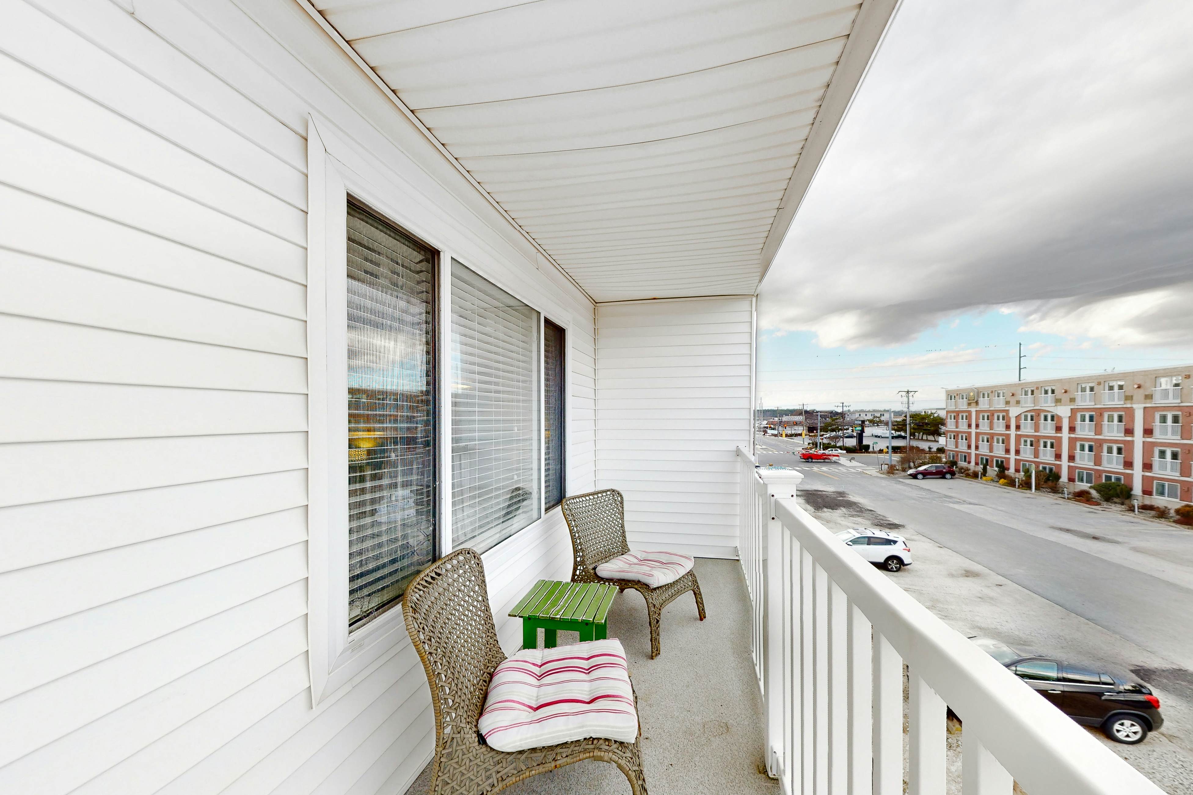 Dewey Villas - 24 Dickinson Ave, Unit #8B