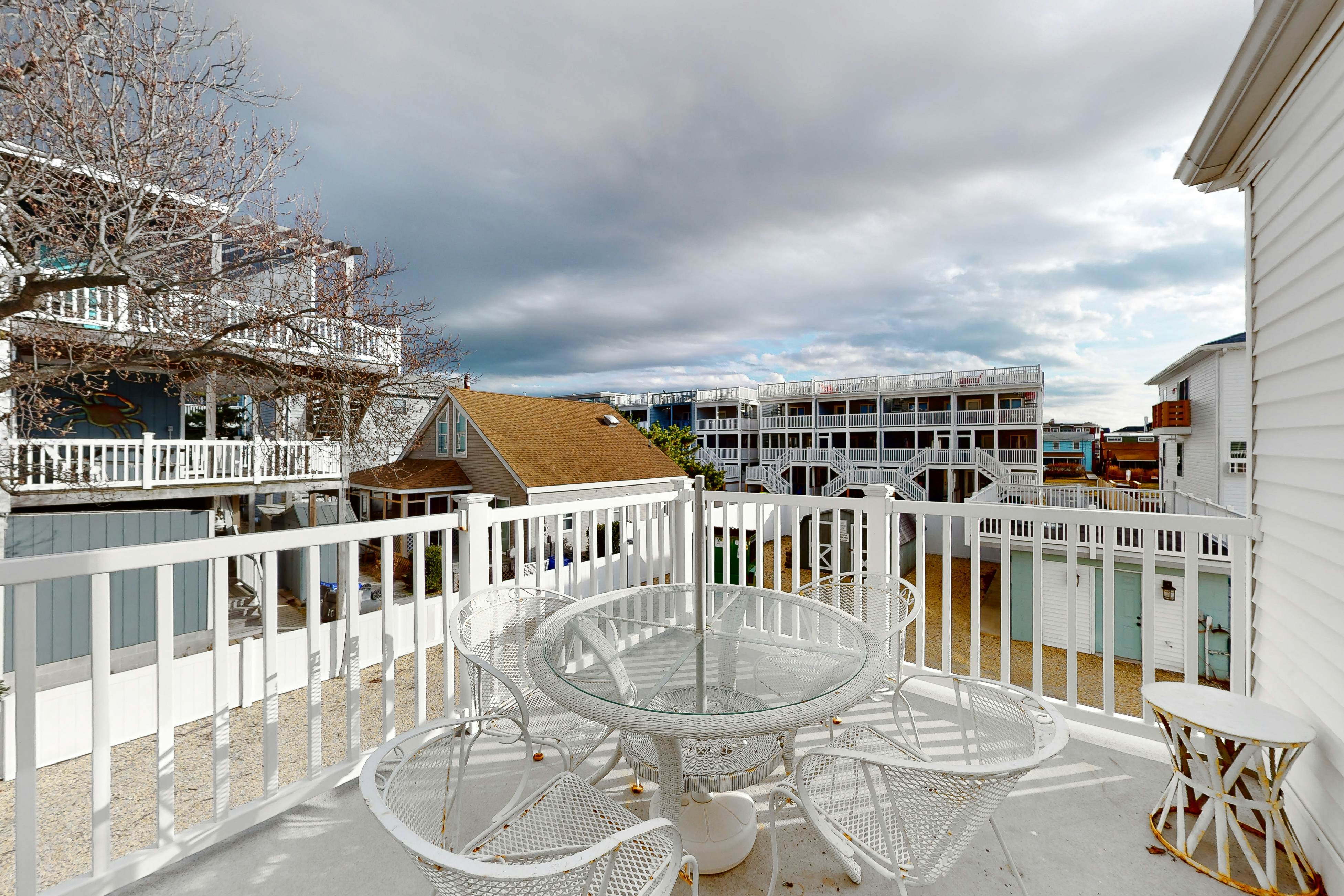 Dewey Villas - 24 Dickinson Ave, Unit #8B