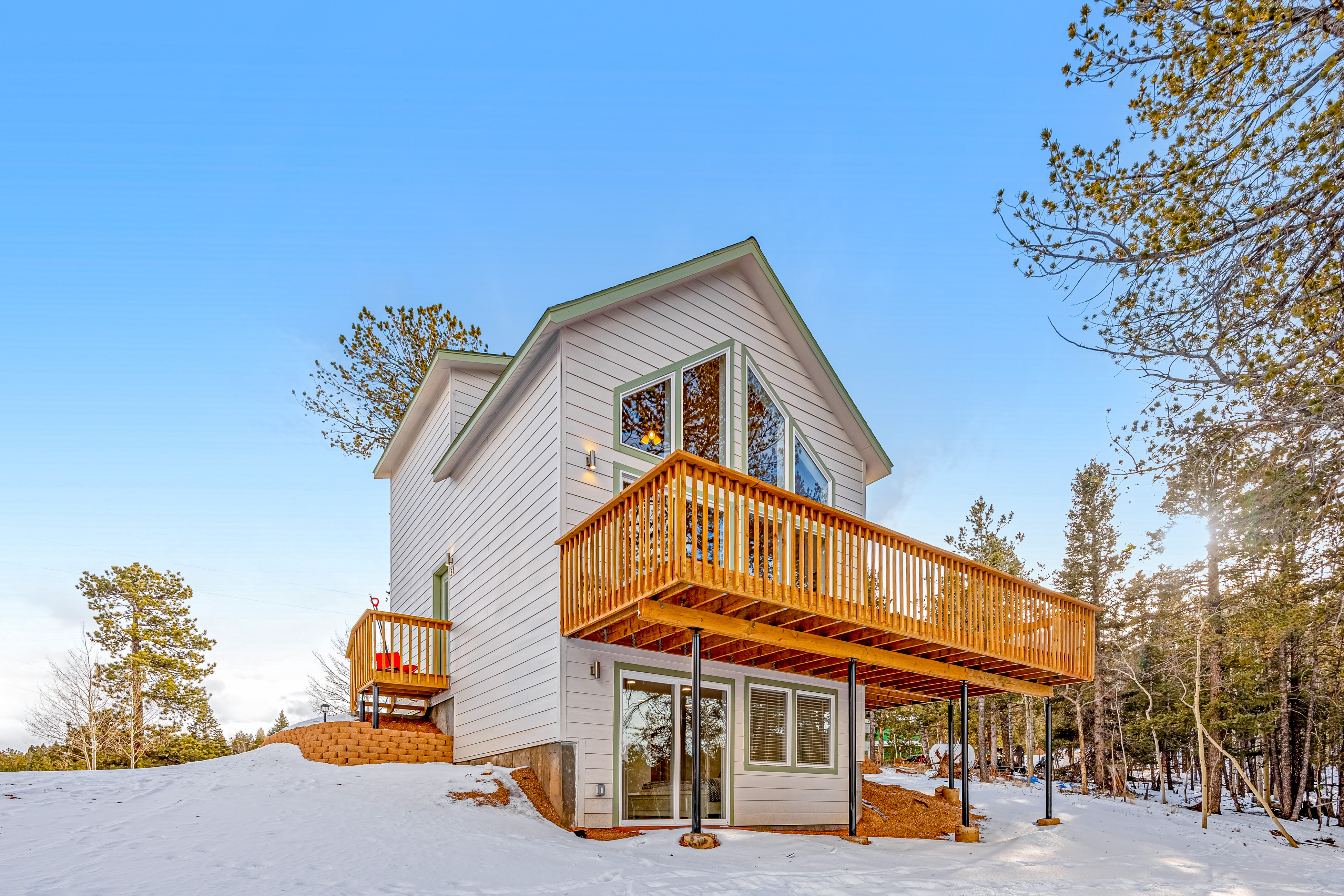 Woodland Park Cabin Rentals, Vacation Rentals | Vacasa