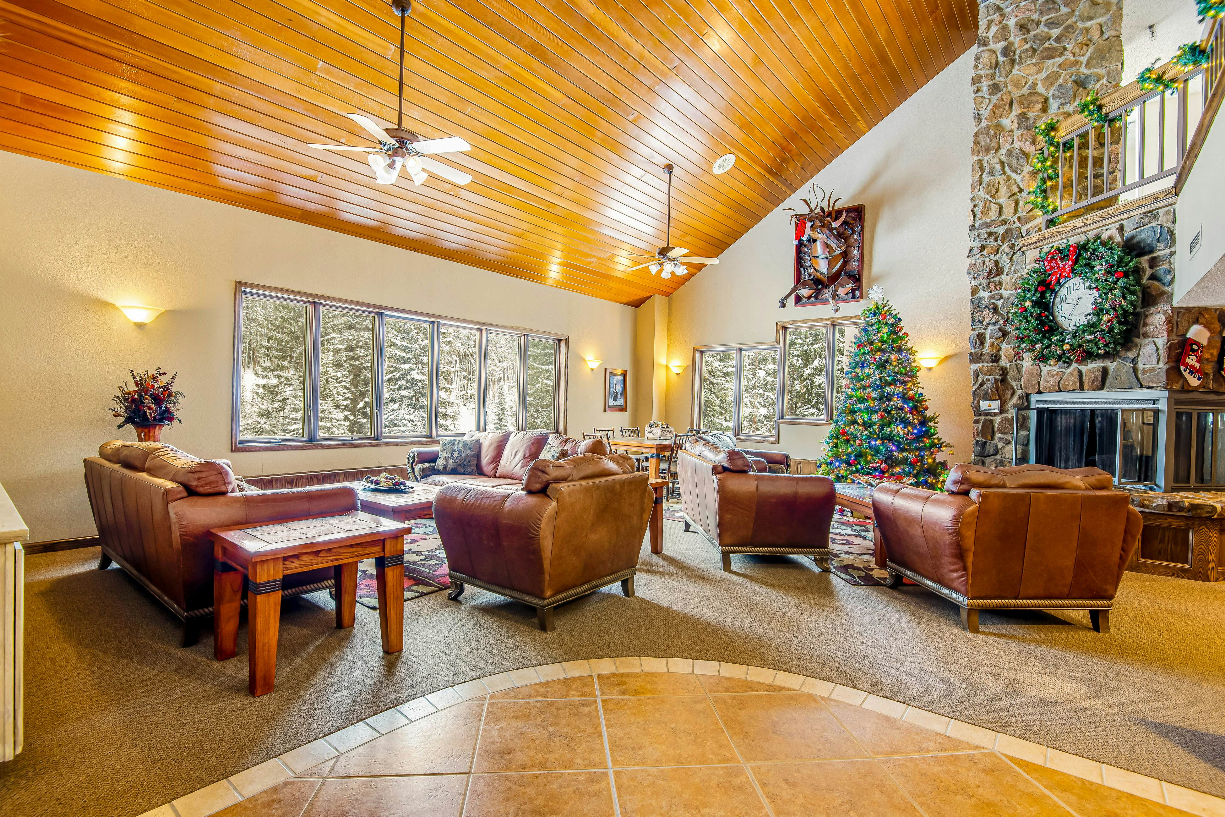 Iron Horse Resort D3084--Studio